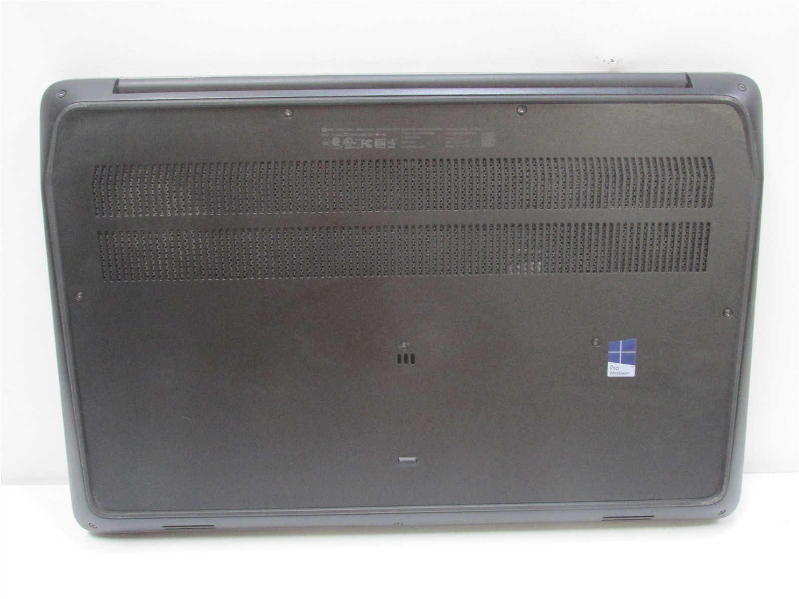 HP ZBook 17 G3 Xeon E3-1535M v5 2.9GHz 32GB RAM 256GB M.2 17″ W10 Pro NO BAT/DMG