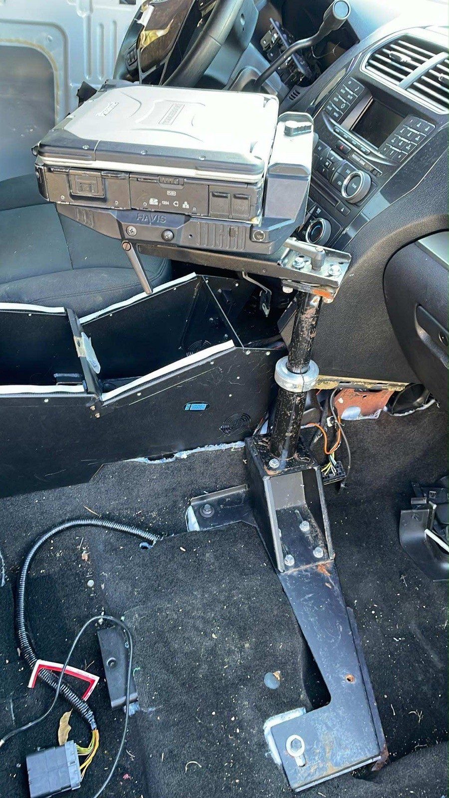 Panasonic Toughbook CF30 With Docking Station Laptop Mount To Fit Ford Explorer