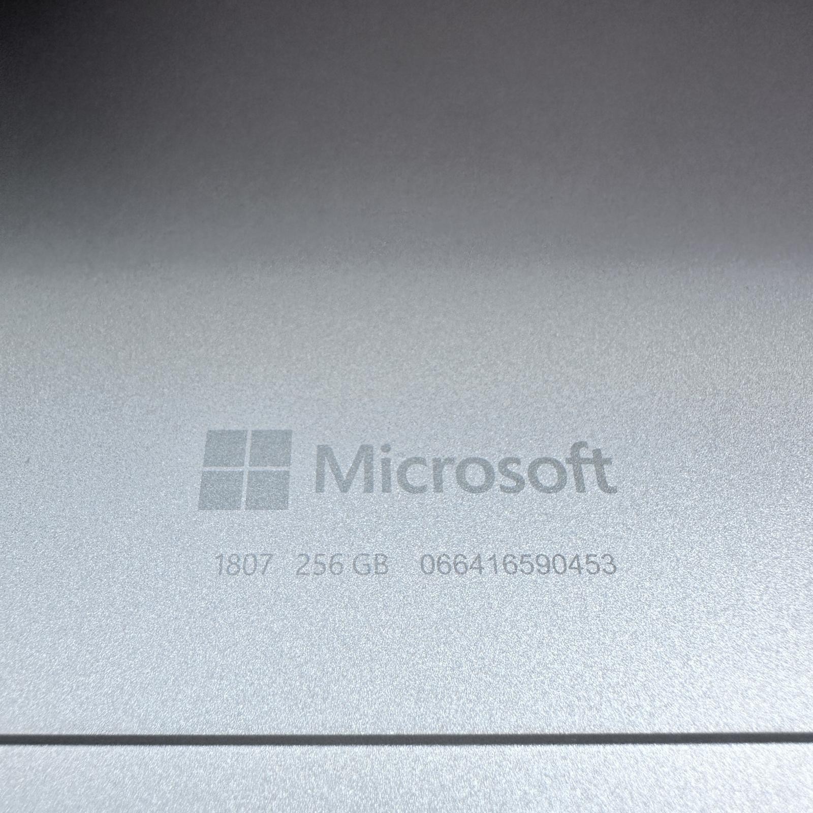 Microsoft Surface Pro 5 12.3″ Touch, Intel i5-7300U, 8GB, 256GB, LTE *Pls READ*