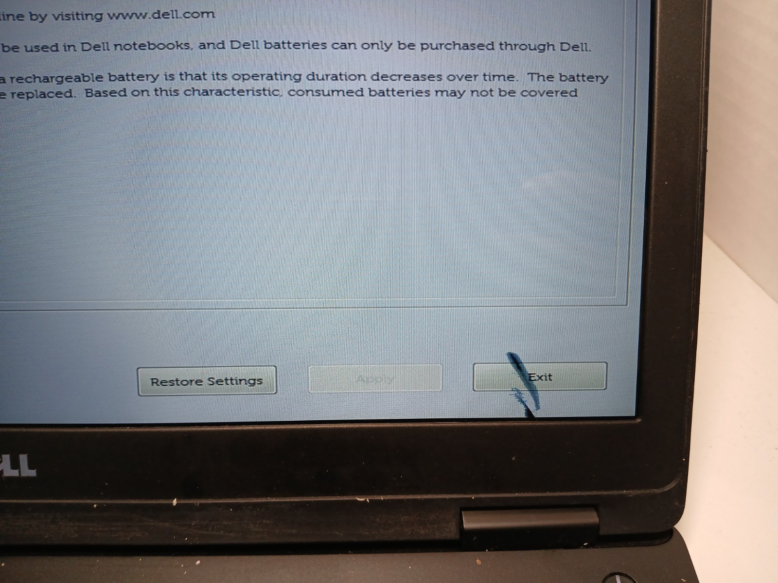Dell Latitude 5580 15.6″ i5-7th gen Laptop NO RAM/SSD/HDD. BAD LCD #97