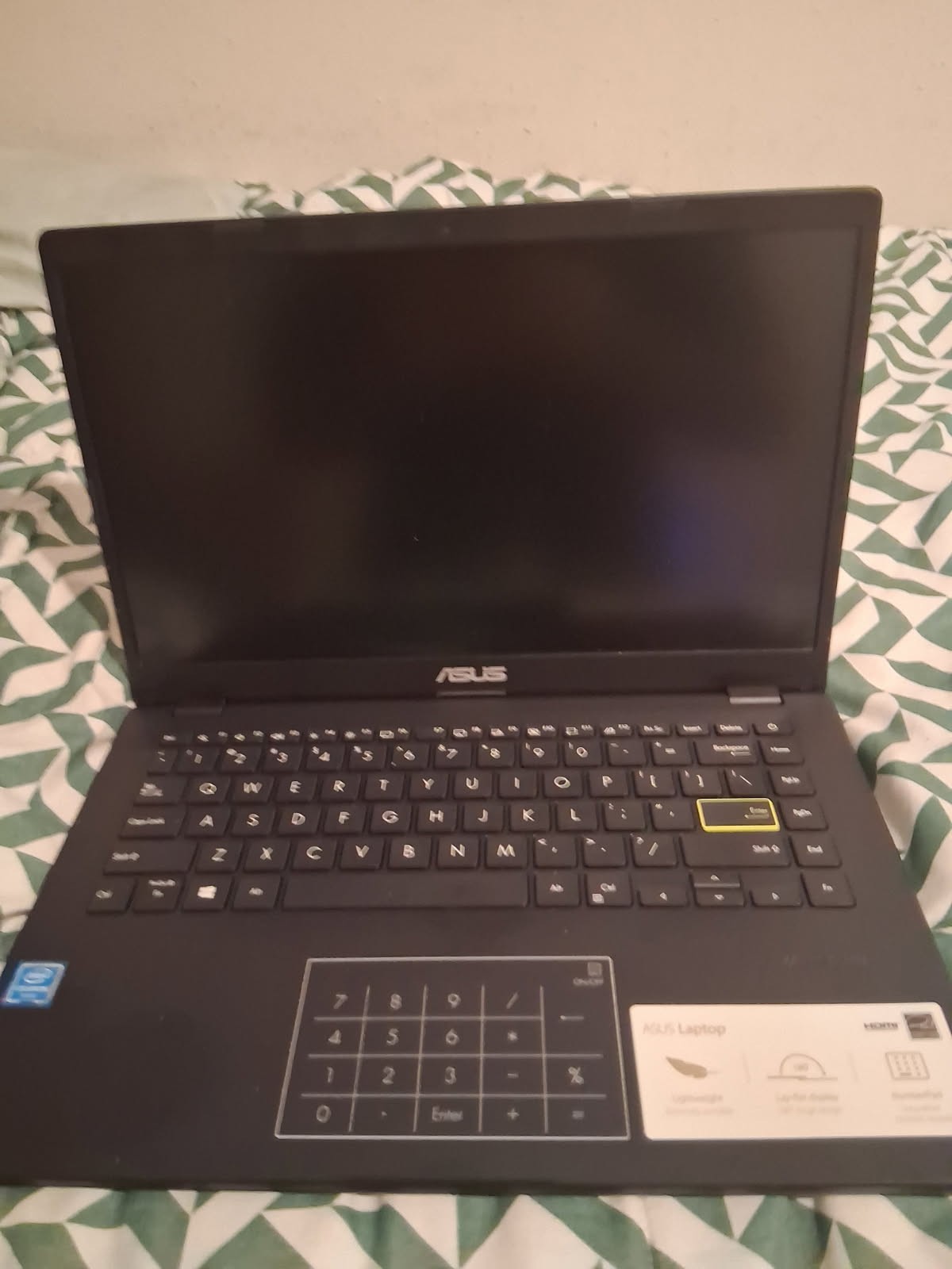 ASUS E410MA-211.TBSB VivoBook 14″ HD N4020 games Laptop compact lightweight fast