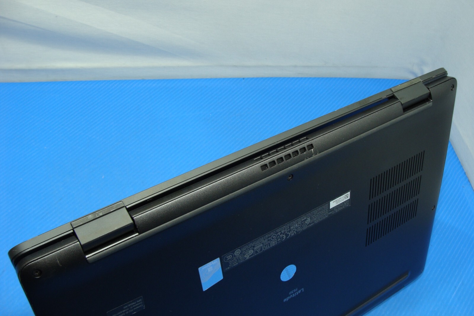 Dell Latitude 7530 15.6″FHD i5-1245U 1.3GHz 8GB 256GB SSD Windows 11Pro Warranty