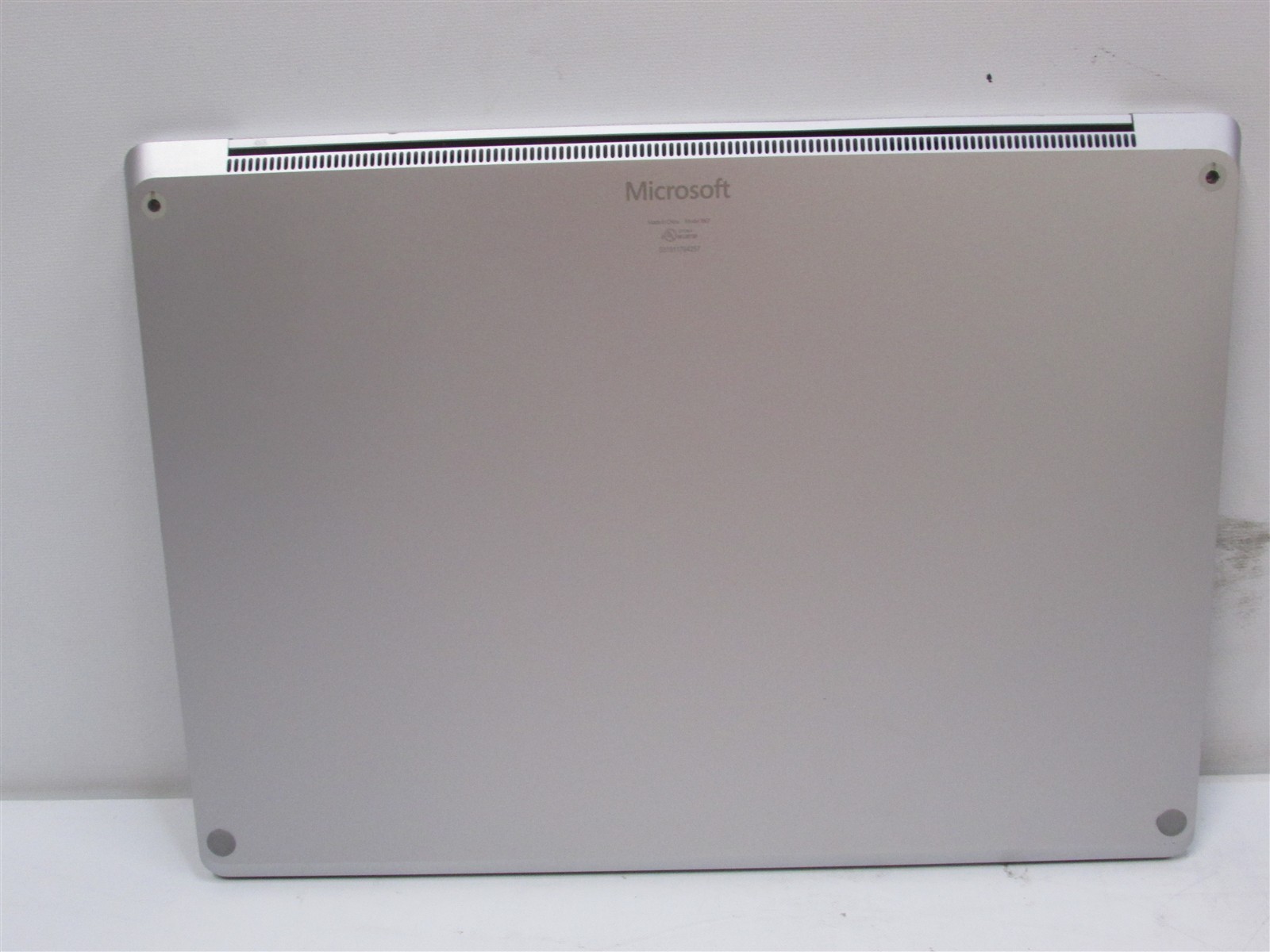 Microsoft Surface Laptop 3 1867 i7-1065G7 1.3GHz 16GB 512GB 13.5″ W11H SCRN DMG
