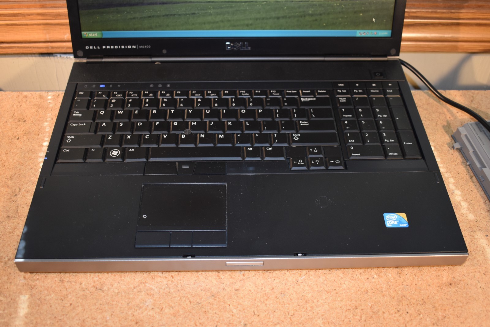 Dell Precision M6400 17″ Windows XP Pro 32-bit T9900 3.06GHz SSD AMD FirePro