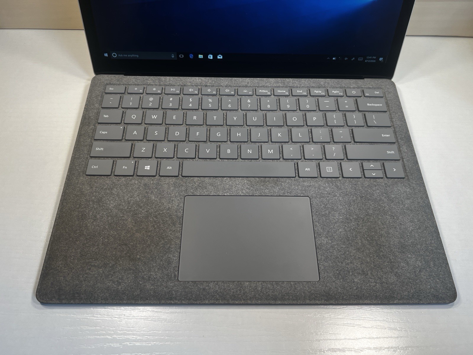 Microsoft Surface Laptop 13.5” (512 GB, Intel Core i7 7th Gen., 16 GB) -…