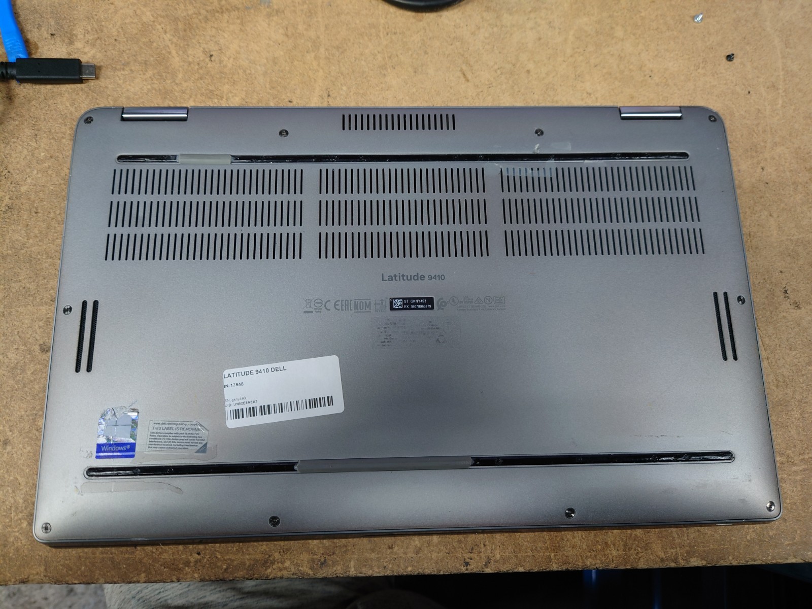 Dell Latitude 9410 2-in-1 14″ FHD Touch i5-10210U 8GB RAM No OS/SSD