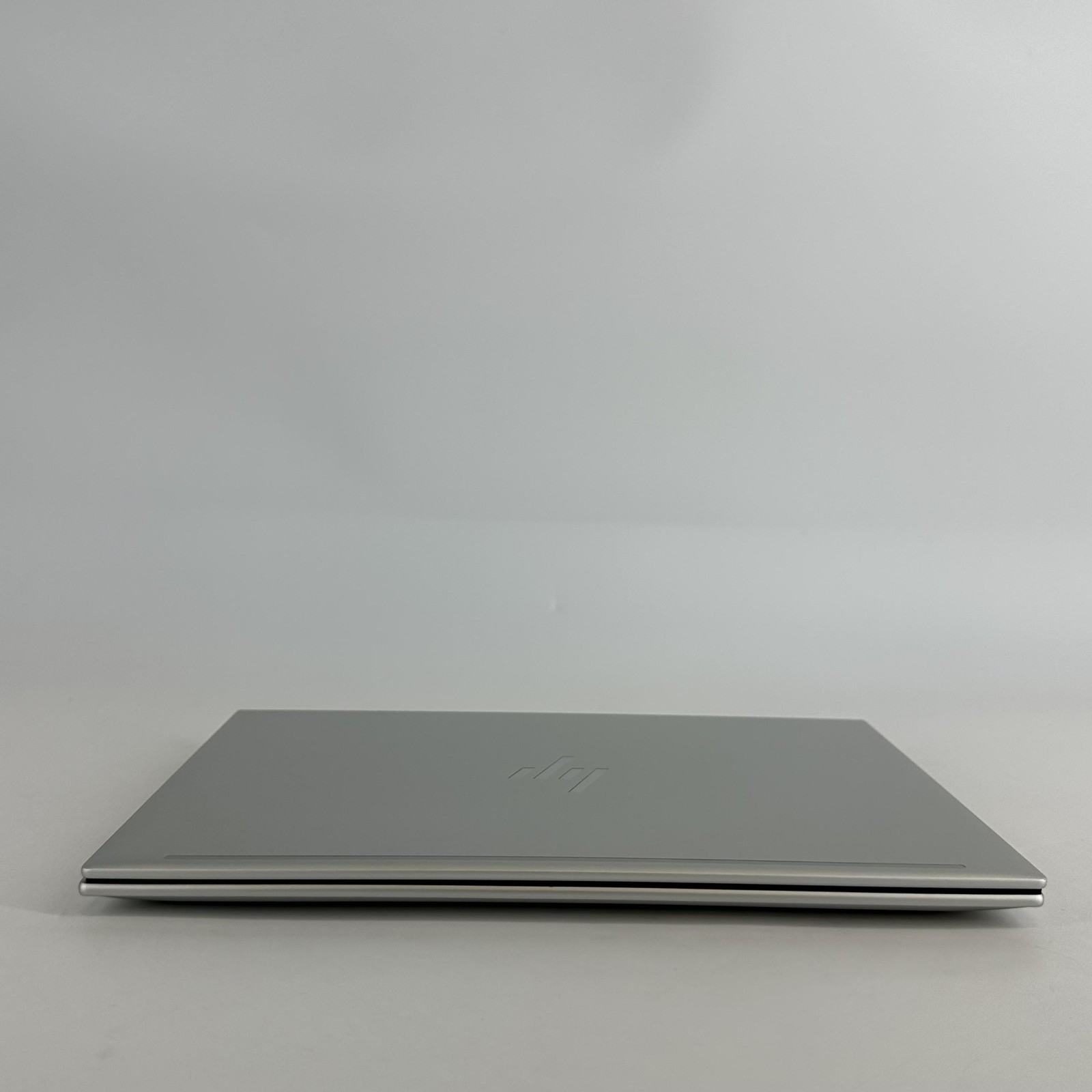 HP Elitebook 835 G9 13.3 Silver FHD+ 2.7 GHz Ryzen 7 PRO 6850U 16GB 512GB SSD