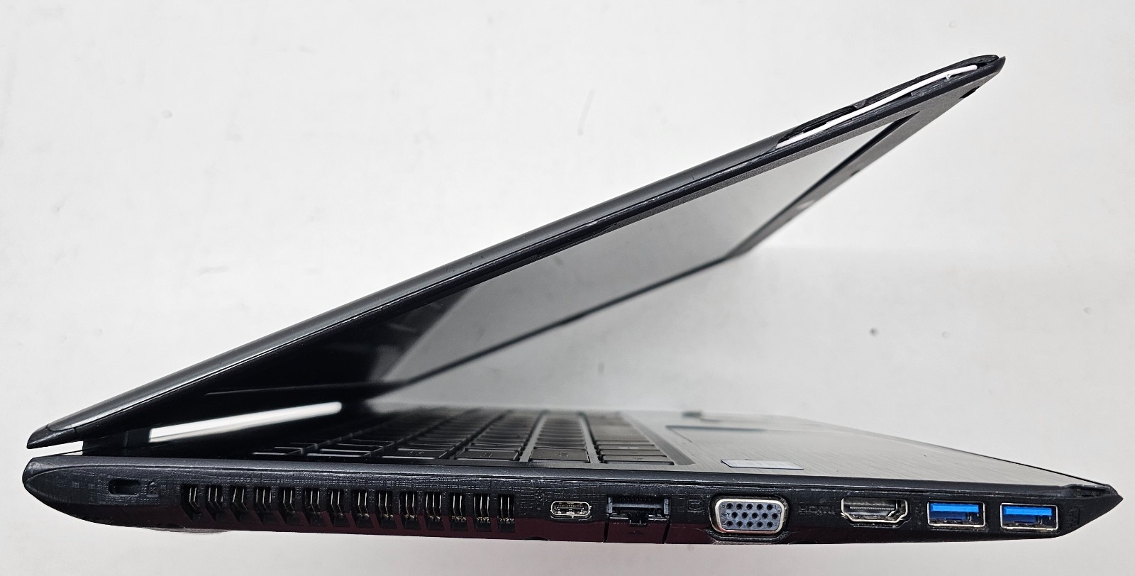 Acer Aspire E 15 E5-575-545M Laptop Intel Core i5-6200U No RAM/HD/OS/POWER (FL)