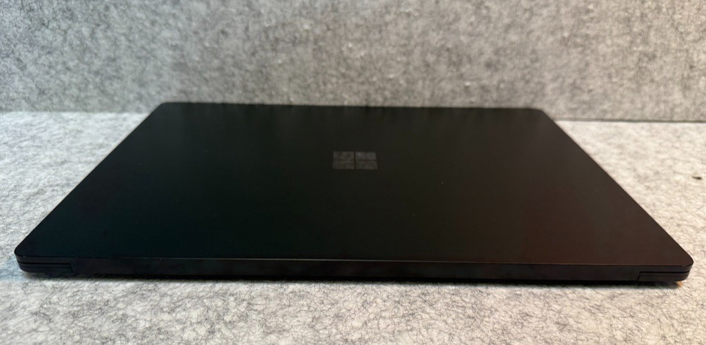 Microsoft Surface Laptop 3 15″ Intel i7-1065G7 16G 512GB SSD Windows 11 Pro