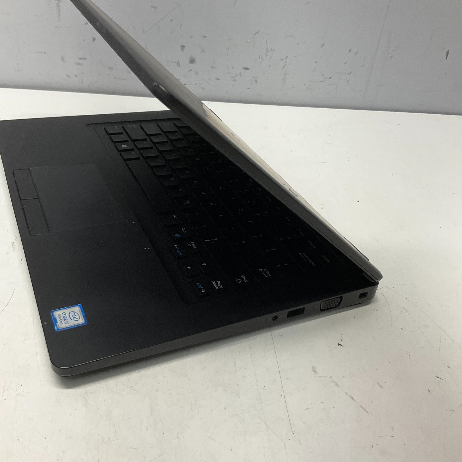 Dell Latitude 5490 Laptop Intel i5-8250U BROKEN LCD AS IS READ FOR PARTS ONLY