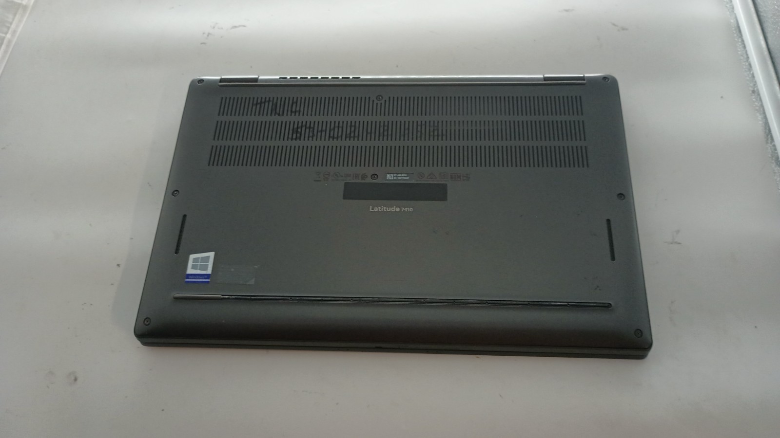 9089 Latitude7410 w/charger.i5-10310U.8GB RAM 128GB NVMe.14″FHD.W11 Pro