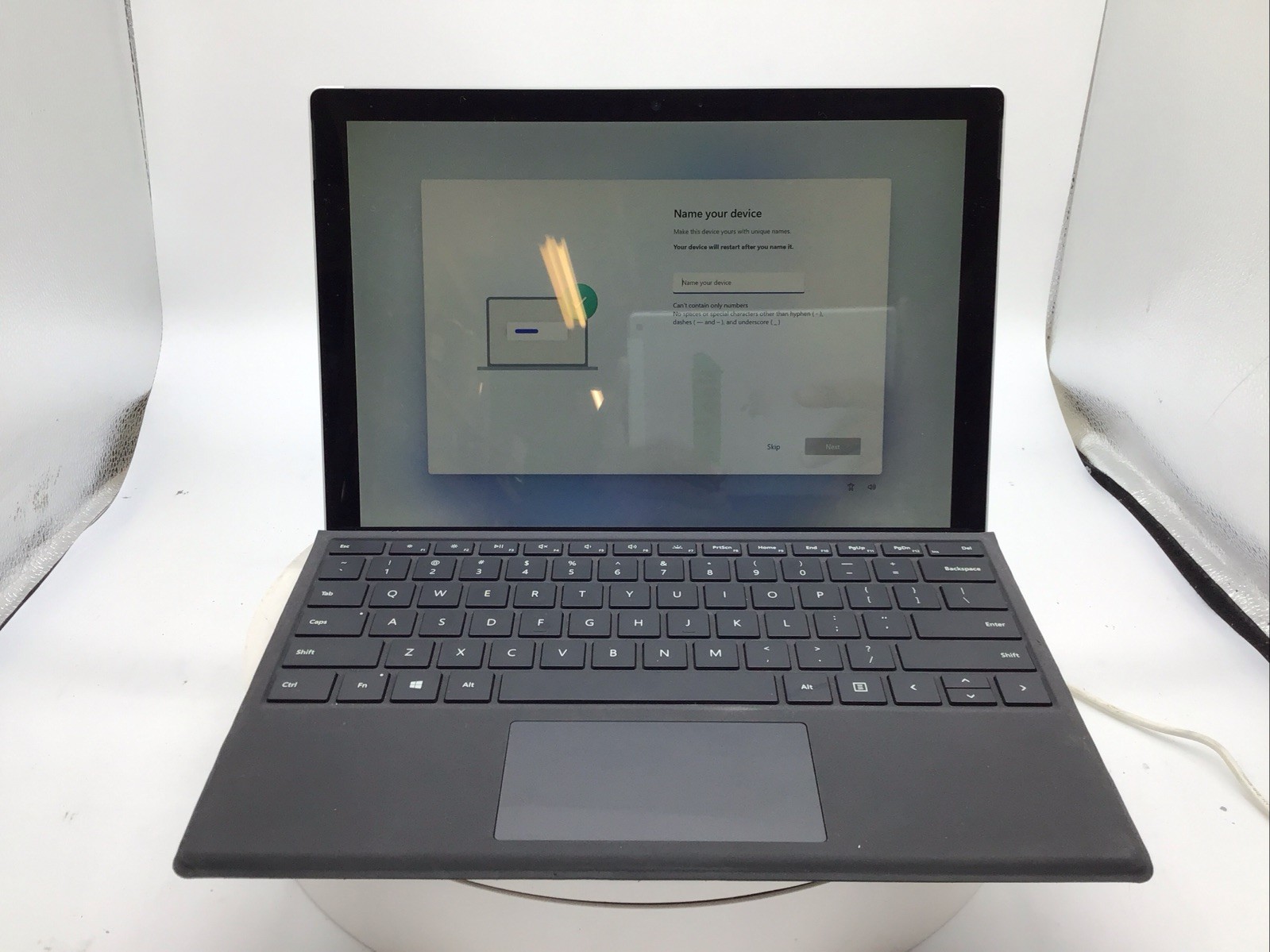 Microsoft Surface Pro 6 1796 12.3″ Laptop i7-8650U 8GB RAM 256GB SSD Win11P Used