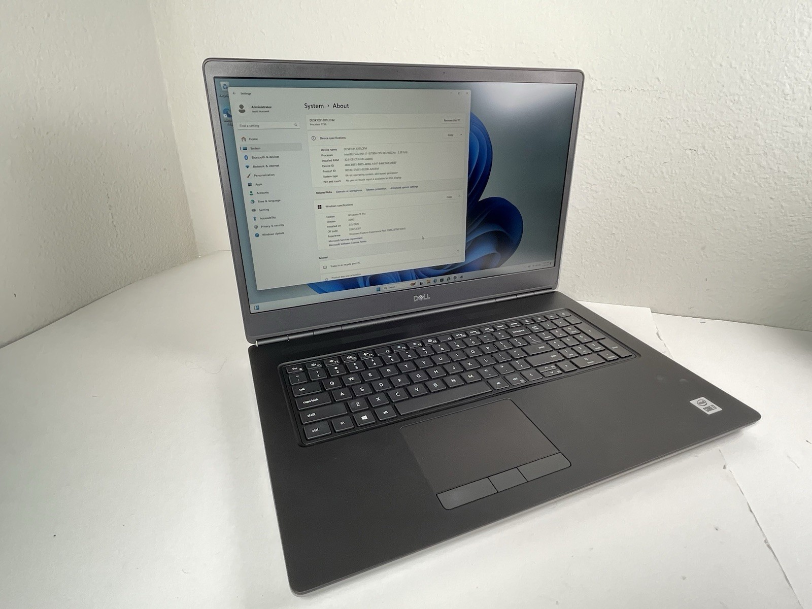NoCamera Config DELL Precision 7750 i7-10750H 32GB RAM 512GB SSD Quadro RTX 3000