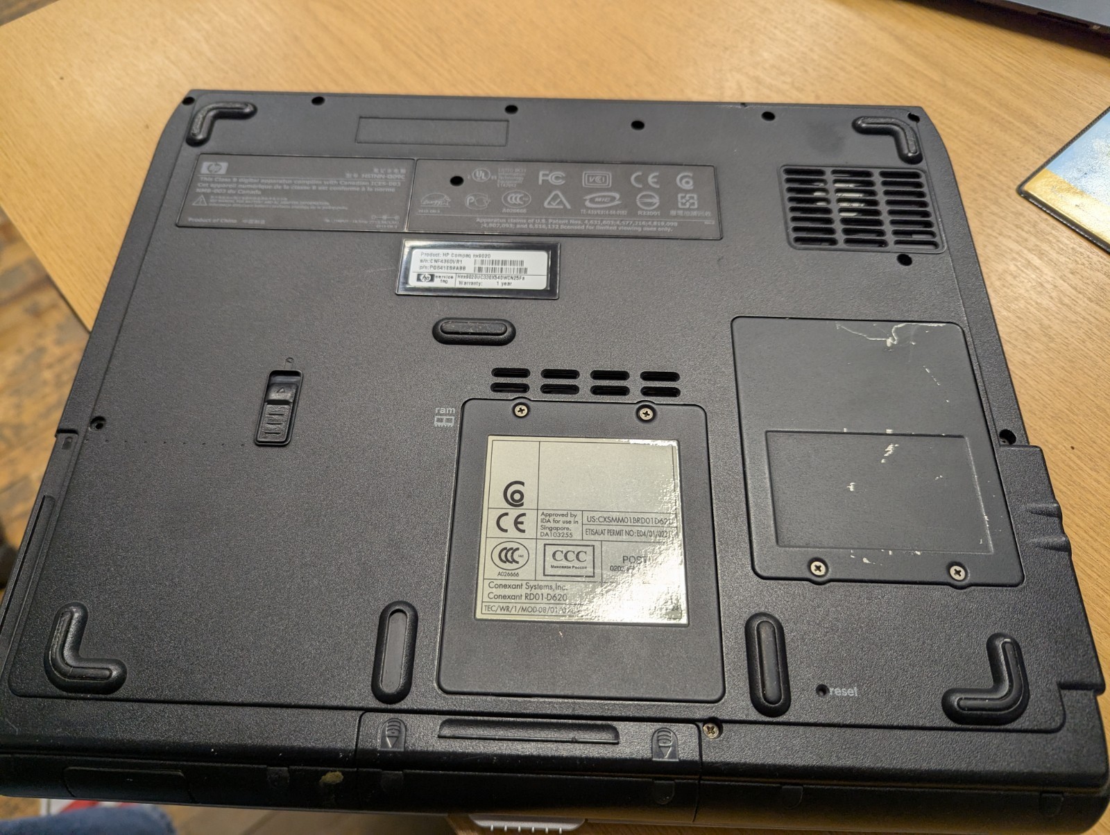 HP Compaq nx9020 Intel Celeron M 1.4, 256Mb RAM