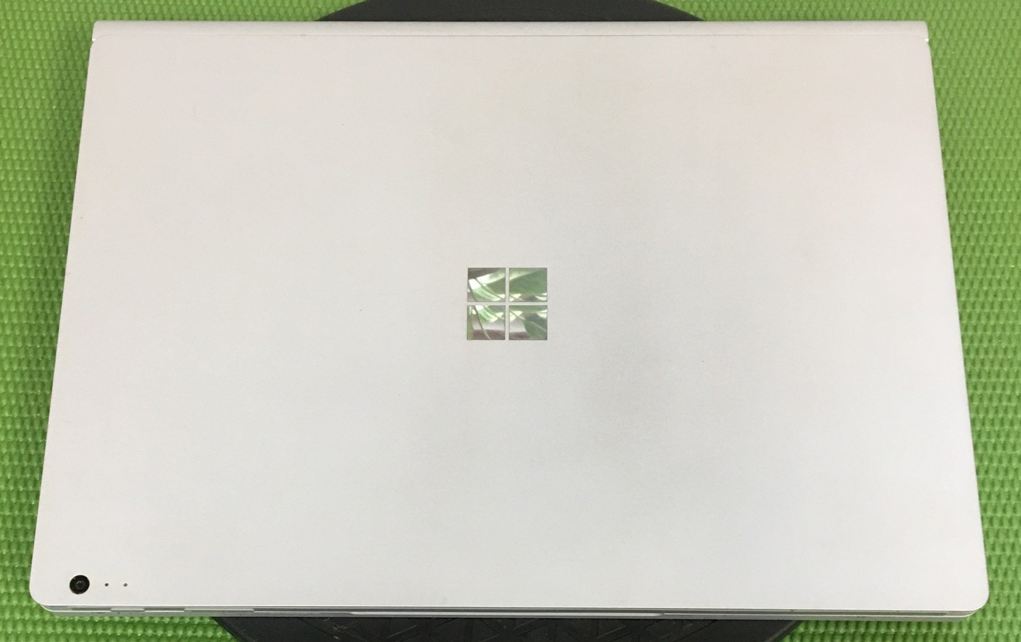 Microsoft Surface Book 2 i7-8650U 256GB NVMe GTX 1050 8GB – NO OS (AS-IS)