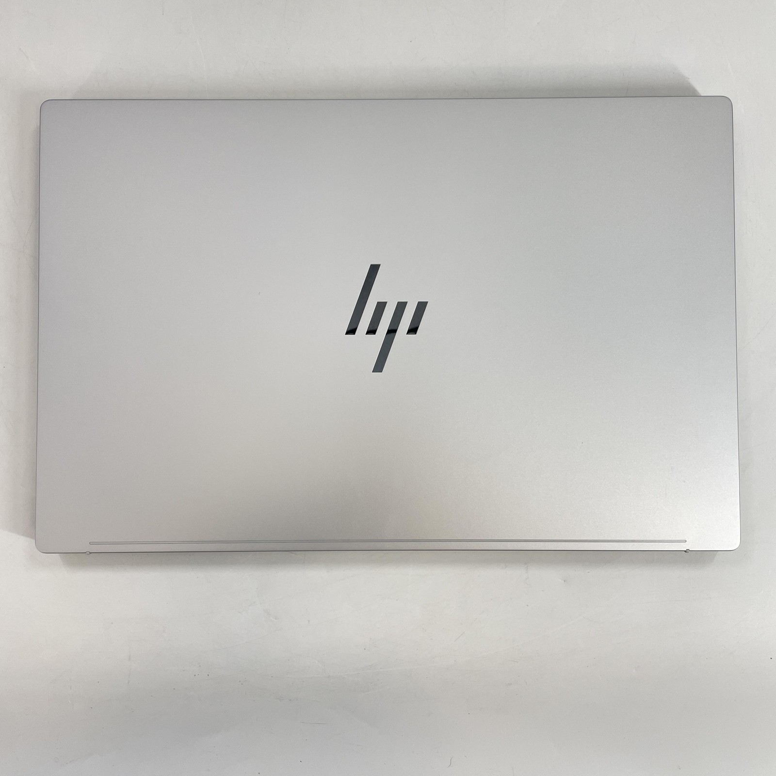 HP OmniBook 7 AI PC 17.3 FHD TOUCH 2.1 GHz Ultra 5 226V 16GB 512GB – SMOKE ODOR