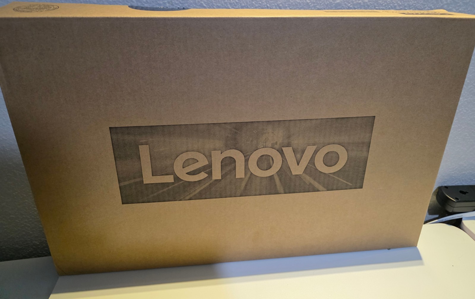 Lenovo Flex 5 2-in-1 16″ 2.5K Touch i7 16GB RAM 1TB Windows 11 w/Case & Box Mint