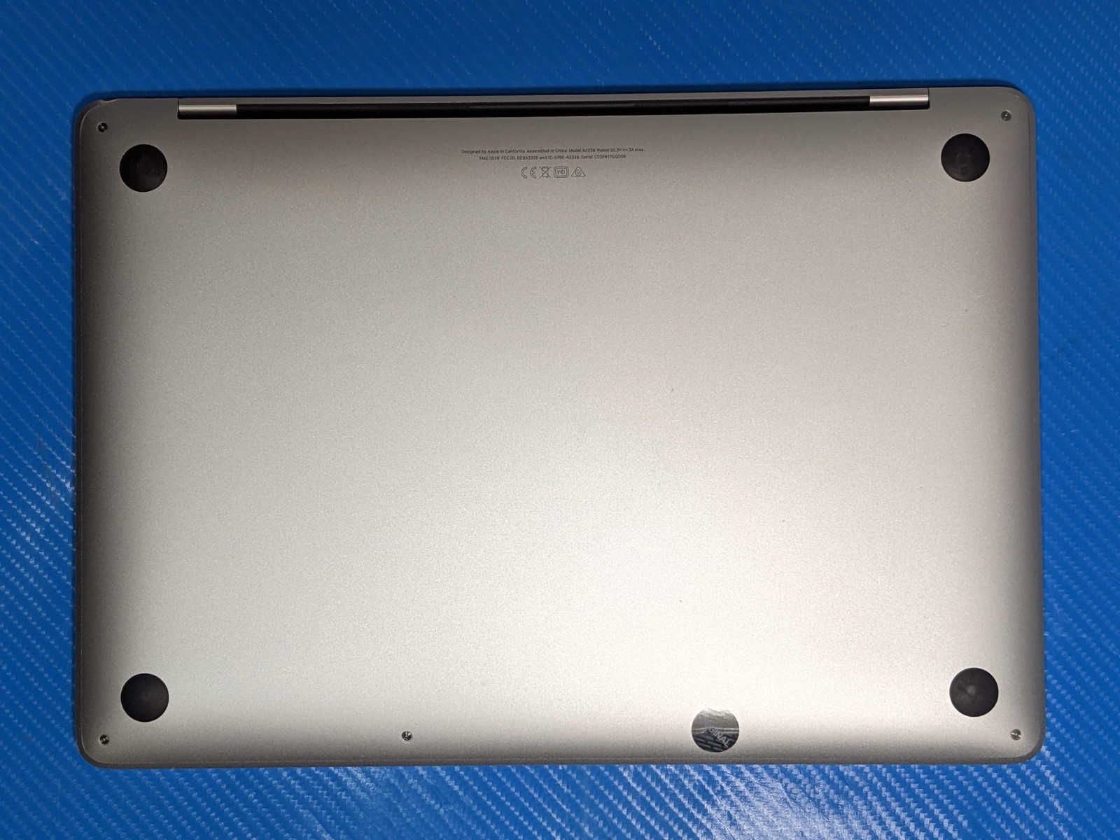 Apple MacBook Pro (2020) 13.3″ A2338 M1 8CPU/8GPU 3.2GHz 16GB 1TB OS Tahoe +PA