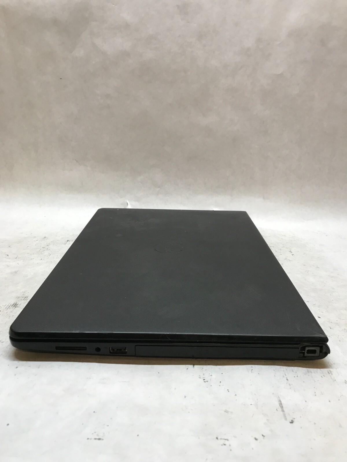 Dell Inspiron 15 3567 15″ Laptop i3-7130U 4GB RAM NO HDD/OS Cracked For Parts DW