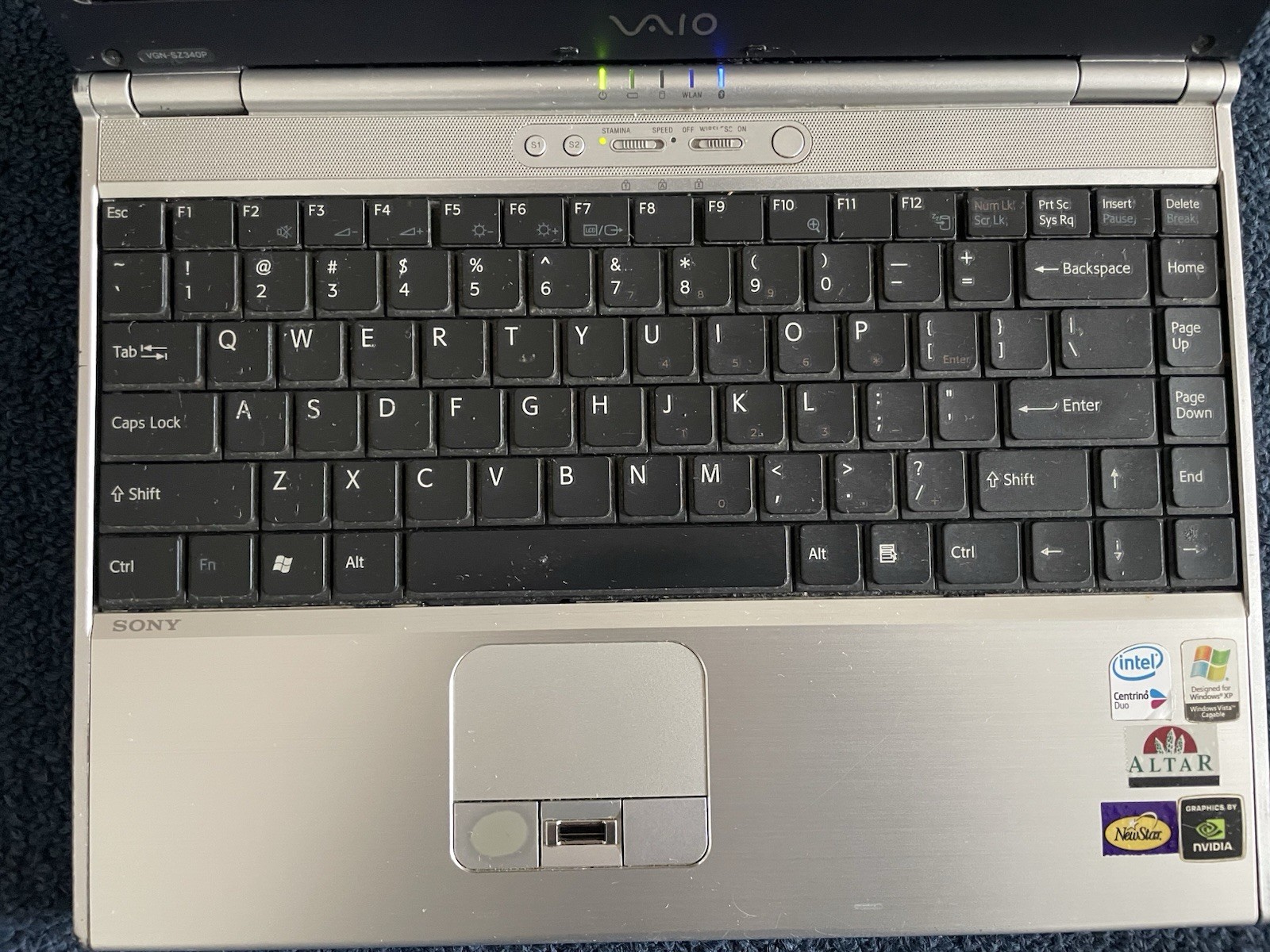 SONY VAIO VGN-SZ340P Laptop Intel CORE2 T7200 2.5GB RAM 120GB HDD Win 7 Ultimate