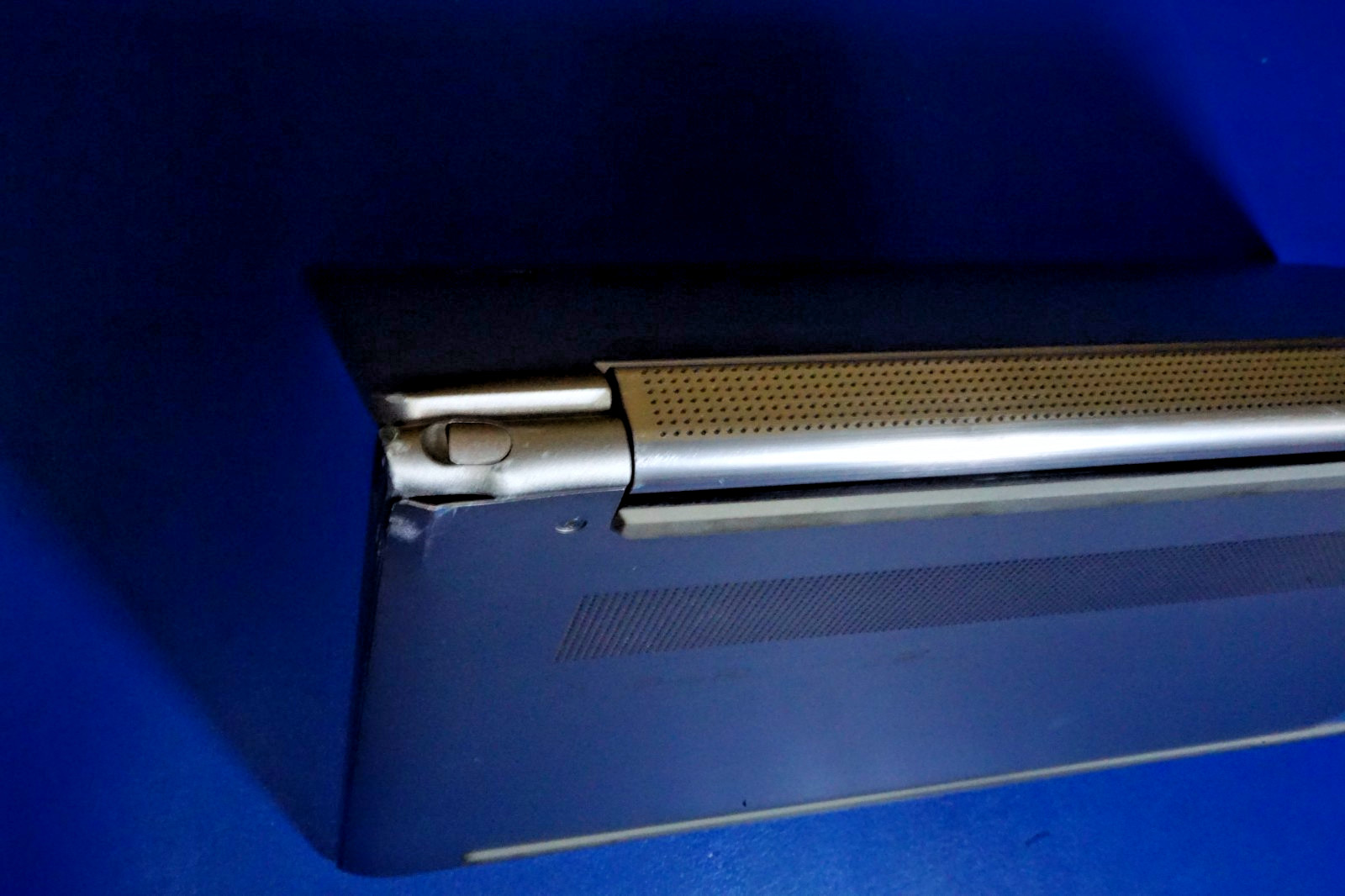 Lenovo Yoga 9 2-in-1 14ITL05 14″ i7-1195G7 2.9GHz 8GB RAM NO SSD/OS