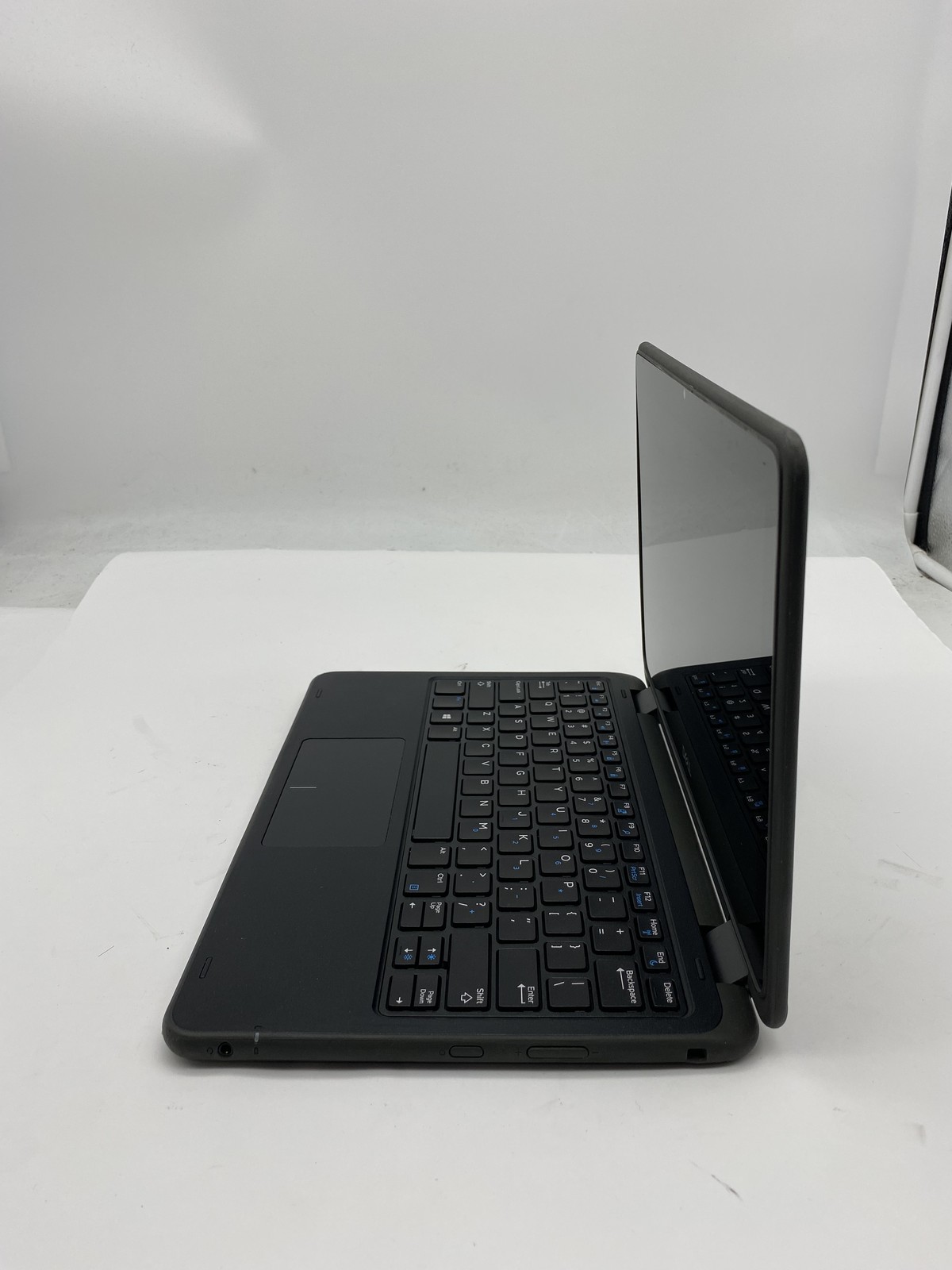 Dell Latitude 3190 Pentium Silver N5030 1.1GHz 4GB RAM 128GB SSD W11P Touch