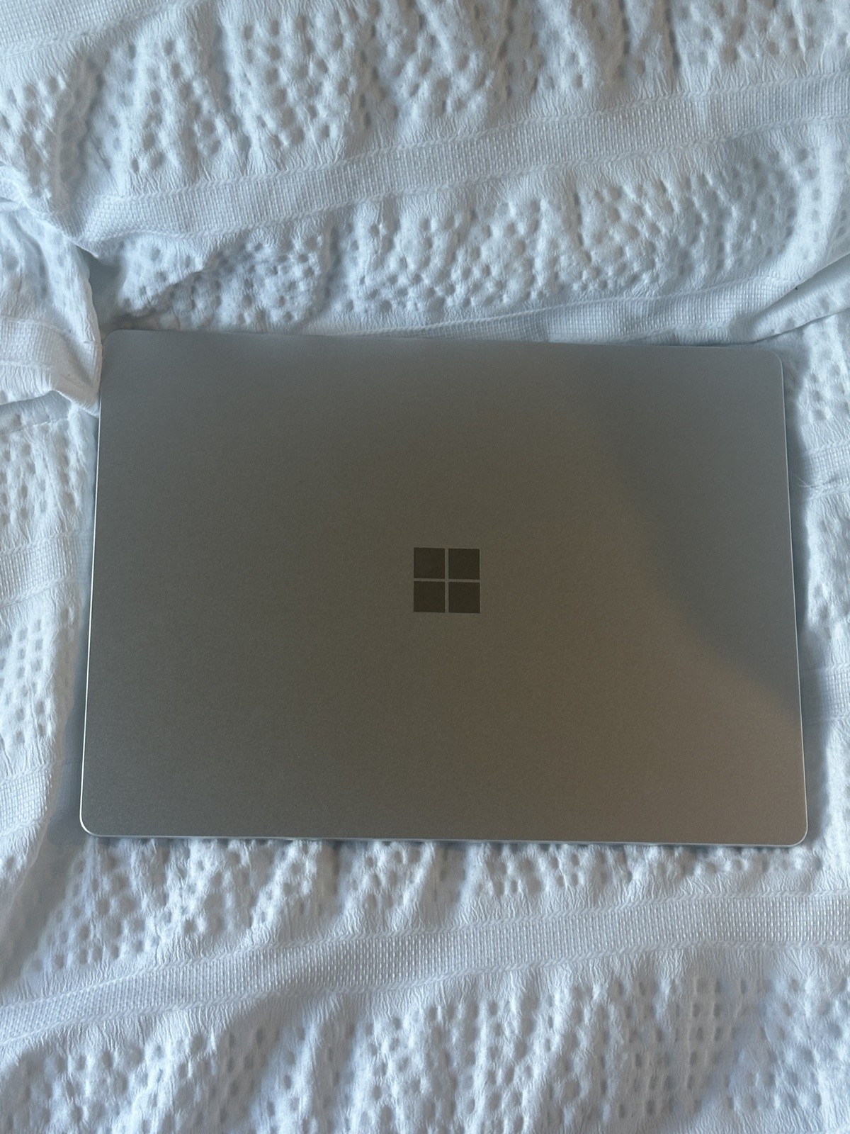 Microsoft Surface Laptop Go 3 12.4″ (256GB SSD, Intel Core i5 12th Gen., 4.40…