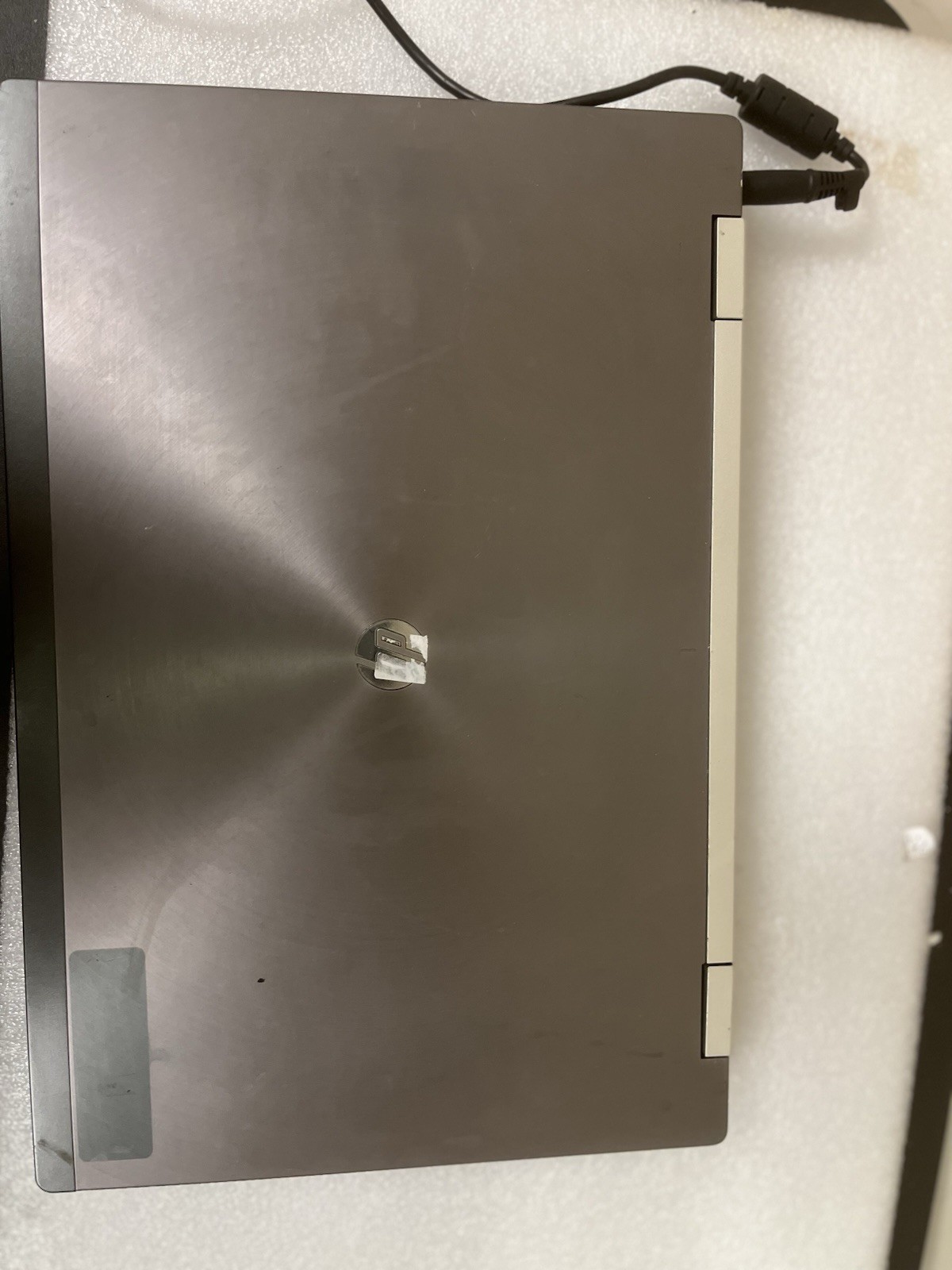HP ELITEBOOK 8570W Core i7-3740QM 2.60 GHZ 16GB 256GB SSD 15.6″ LCD Win 11 Pro
