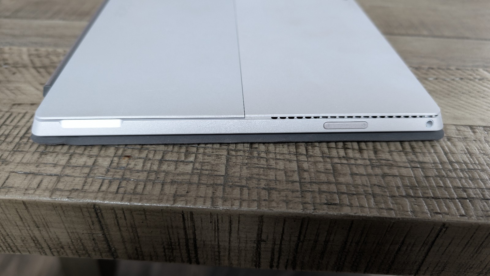 Microsoft Surface Pro 2 128GB SSD Parts*** With Case