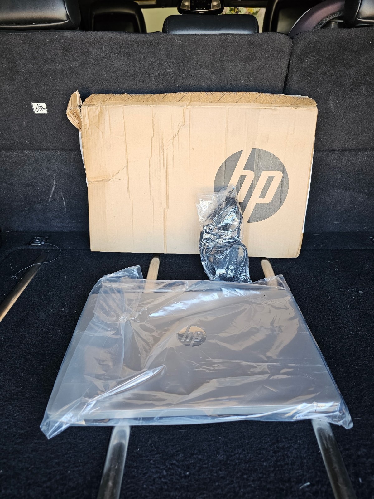HP 17.3″ FHD Laptop Ryzen 5 8GB 256GB SSD Silver