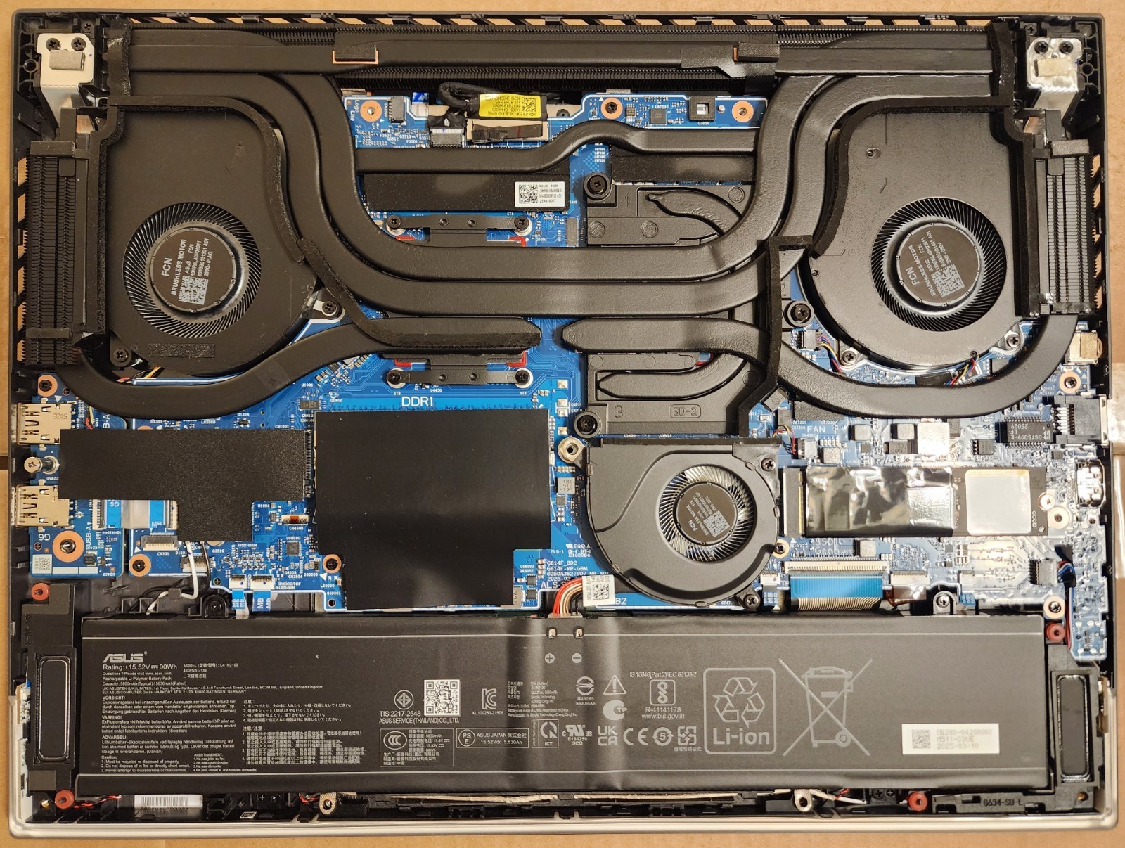 Asus ROG Strix G16 (G614PP-MS96) – AMD R9-8940HX / NVIDIA RTX 5070 (8GB) / 1TB
