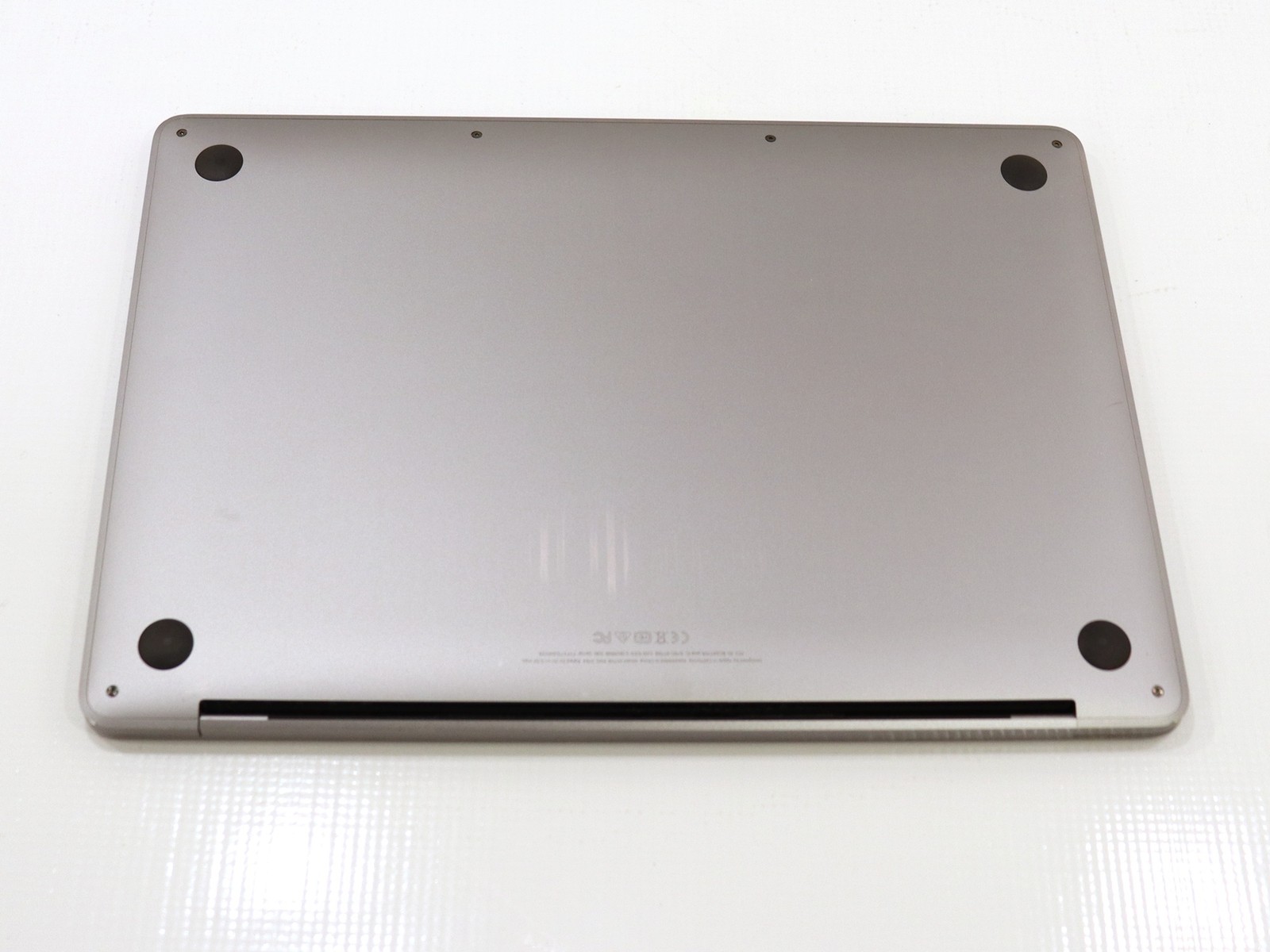Apple MacBook Pro A1708 13.3″ Intel i5-7360U 8GB RAM 256GB SSD – As Is Cracked
