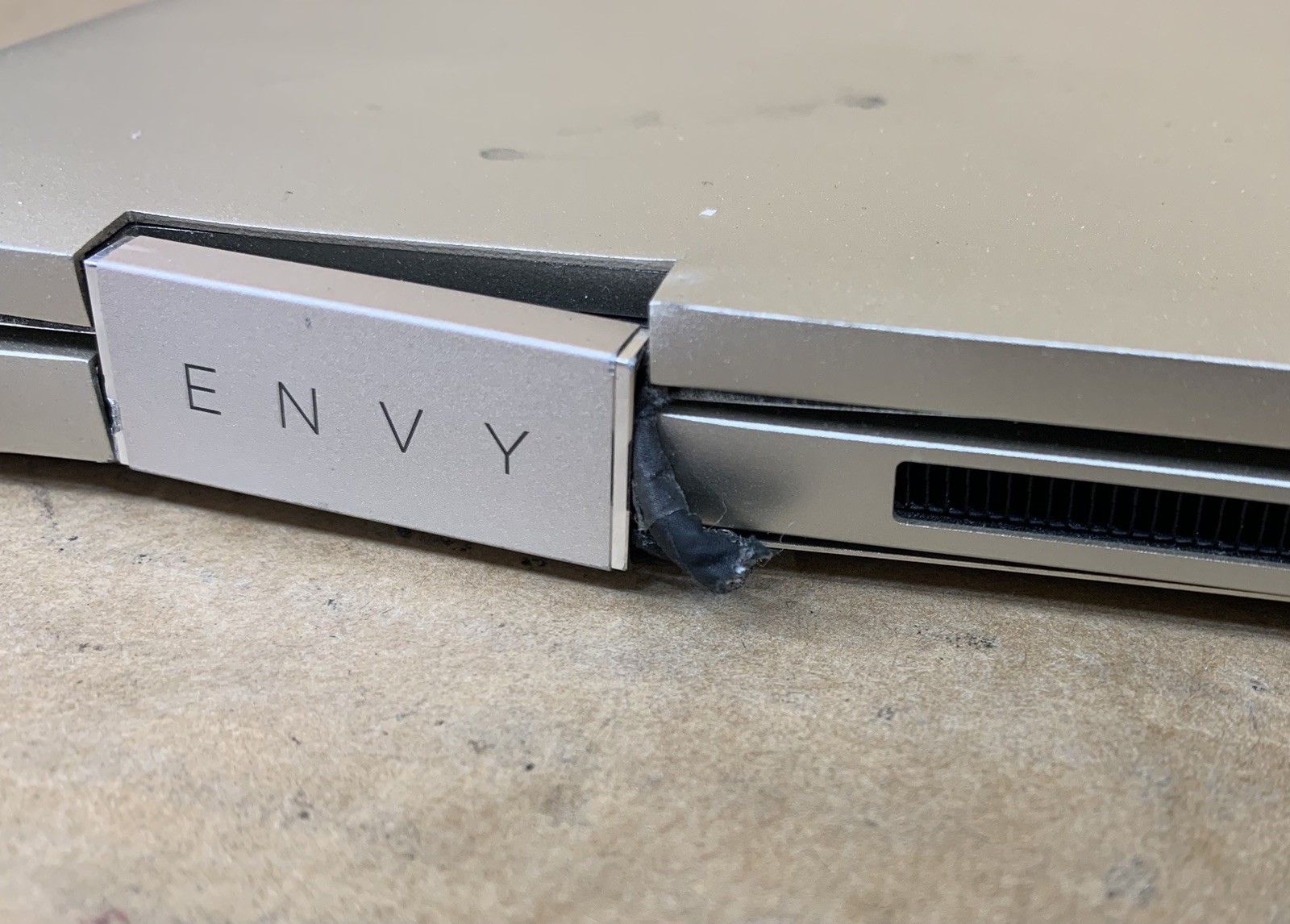 HP ENVY x360 2-in-1 Intel Core i7-1165G7@2.80GHz 8GB DDR4 RAM NO SSD/HDD/OS