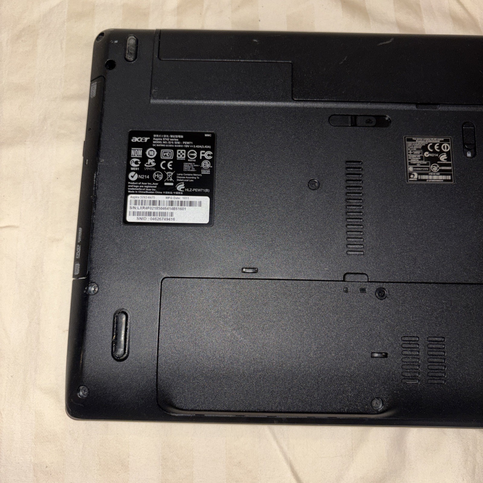 Acer Aspire 5742-6475 15.6″ Notebook – i3-m380 2.53 Ghz, 4 GB, 250 GB