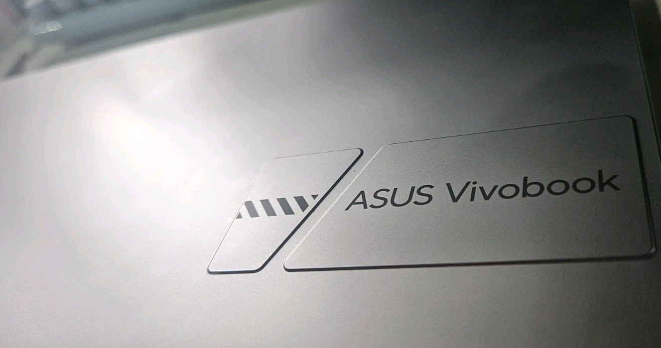 ASUS – Vivobook 15 15.6″ FHD Windows Laptop,Intel Core i5-1334U,16GB RAM （8GB on