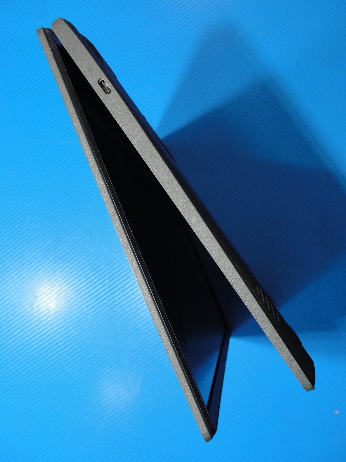 Asus Chromebook CM1402CM2A-DS44 14″ MTK 520 2GHz 4GB 64GB Charger PWR battery