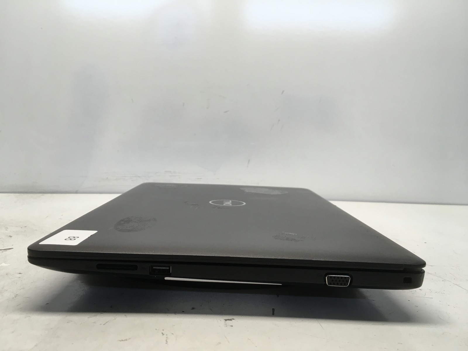 Dell Latitude 3590 Intel i3-7130U 2.7GHz 8 GB NO HDD No Batt