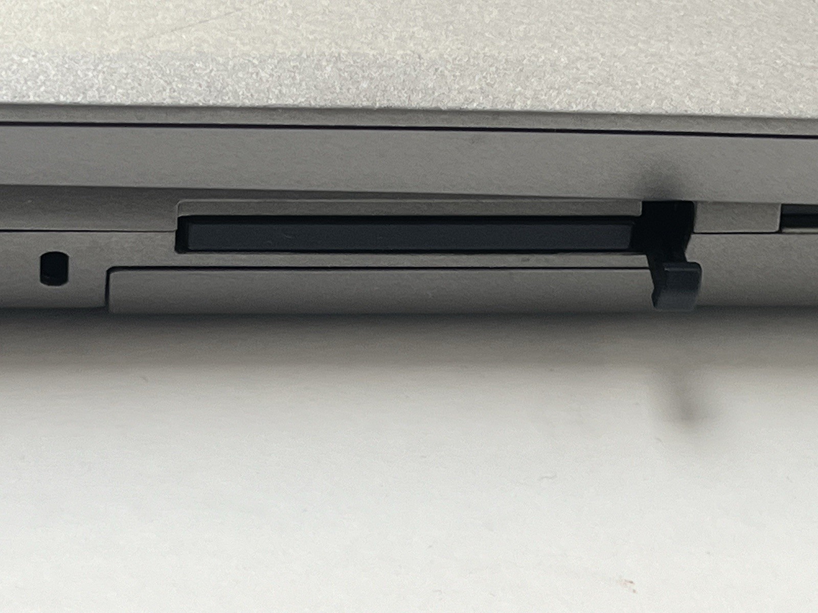 💻Dell Latitude D810 FOR PARTS AS IS Computer Parts Only No Charger 1 Day Ship👍
