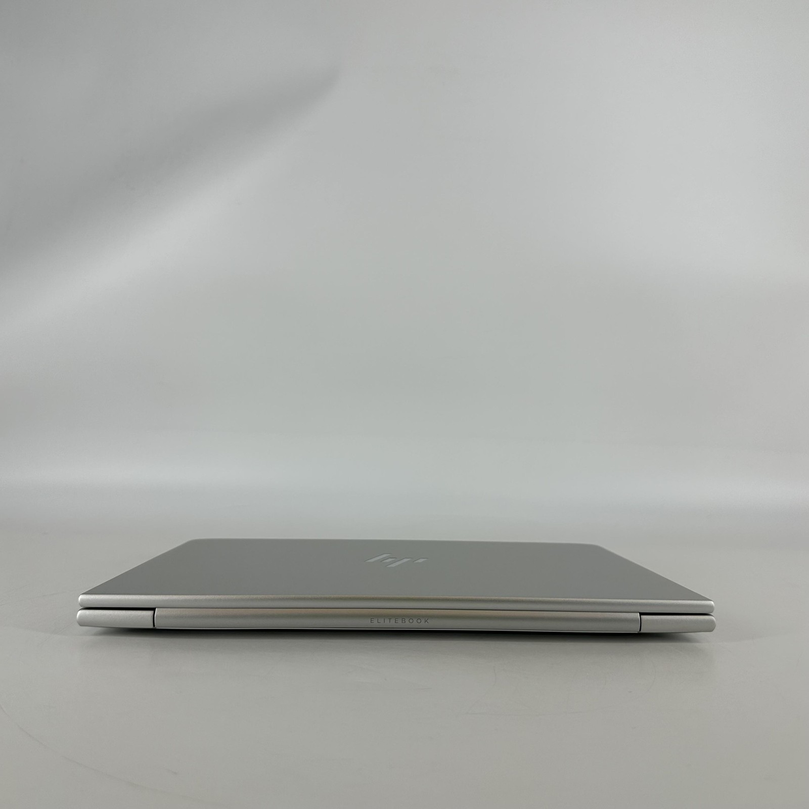 HP Elitebook 845 G11 14 FHD+ 3.3 GHz Ryzen 7 PRO 8840U 32GB 512GB SSD Excellent
