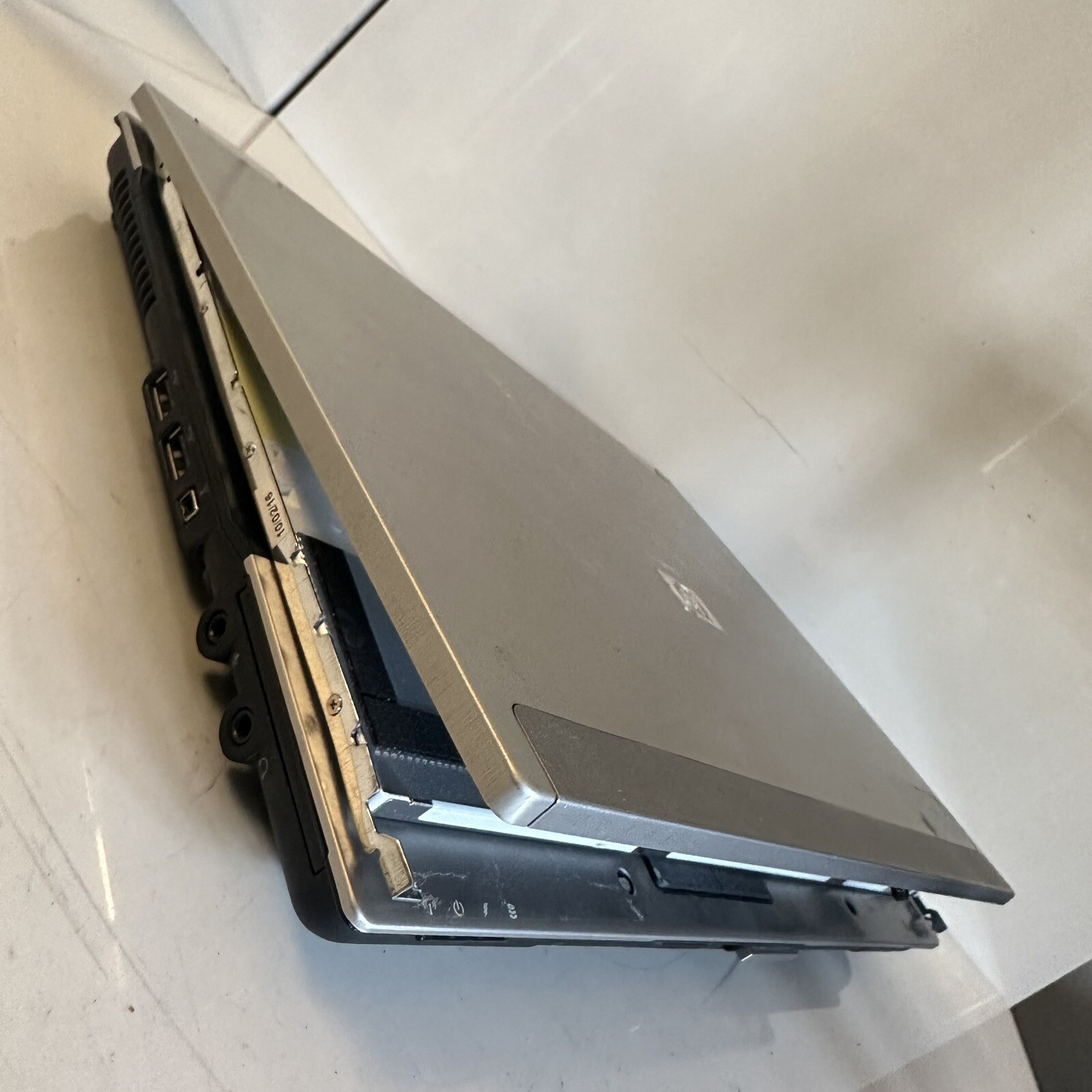 14” HP EliteBook 6930p Laptop Intel Core 2 Duo 1GB RAM 160GB HDD Scraps/Salvage