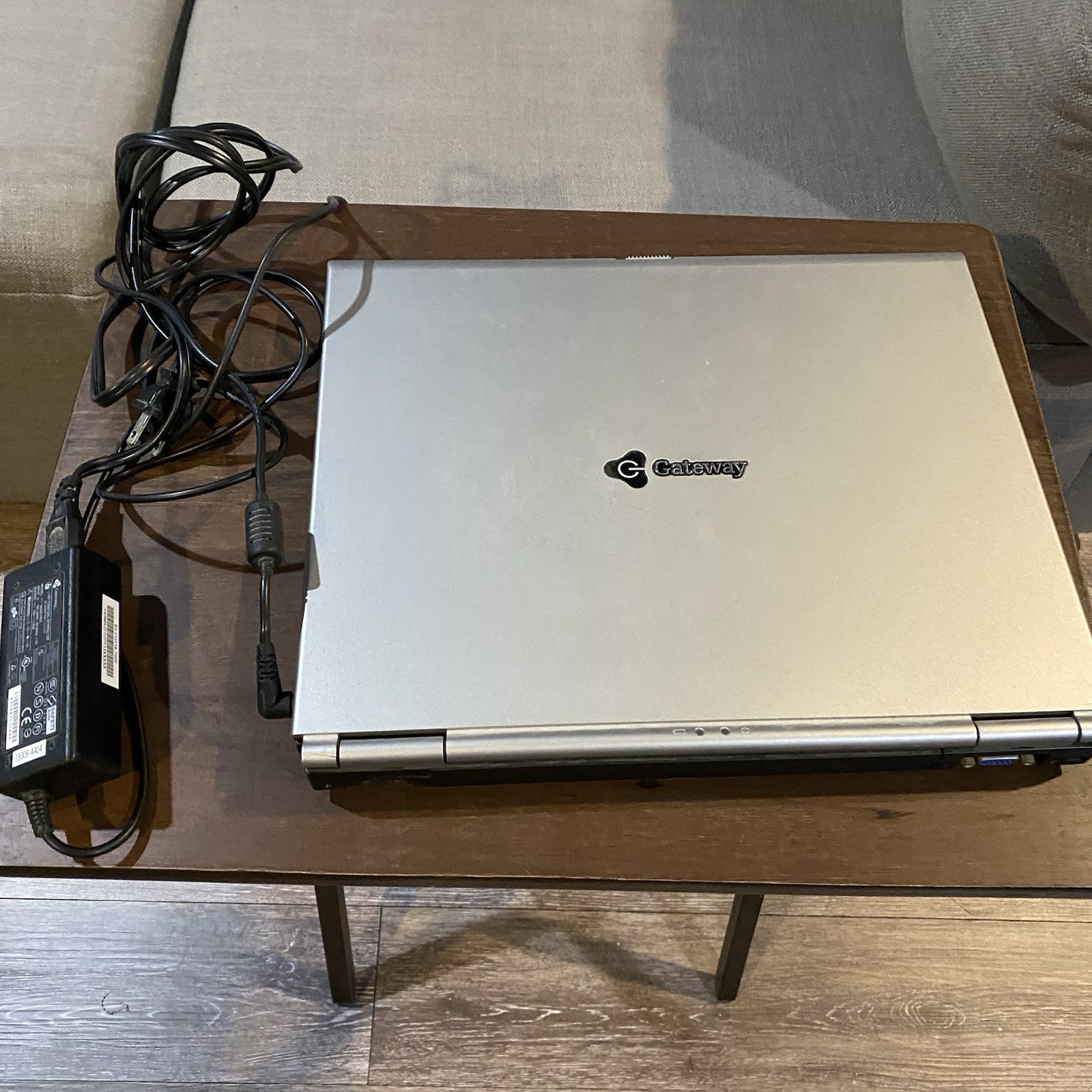 Gateway Laptop4530GZ Pentium M @1.6MHz 480MB RAM – Windows XP Installed