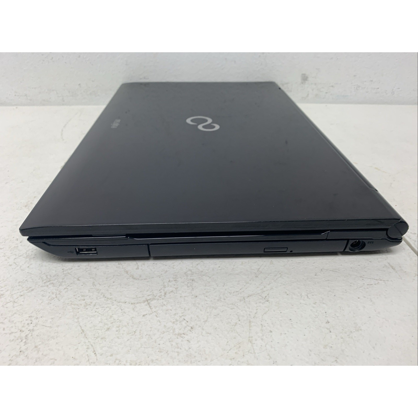 Fujitsu LIFEBOOK AH562 /i5-3230M 8GB RAM 1TB HHD WIND 10 Touch Screen