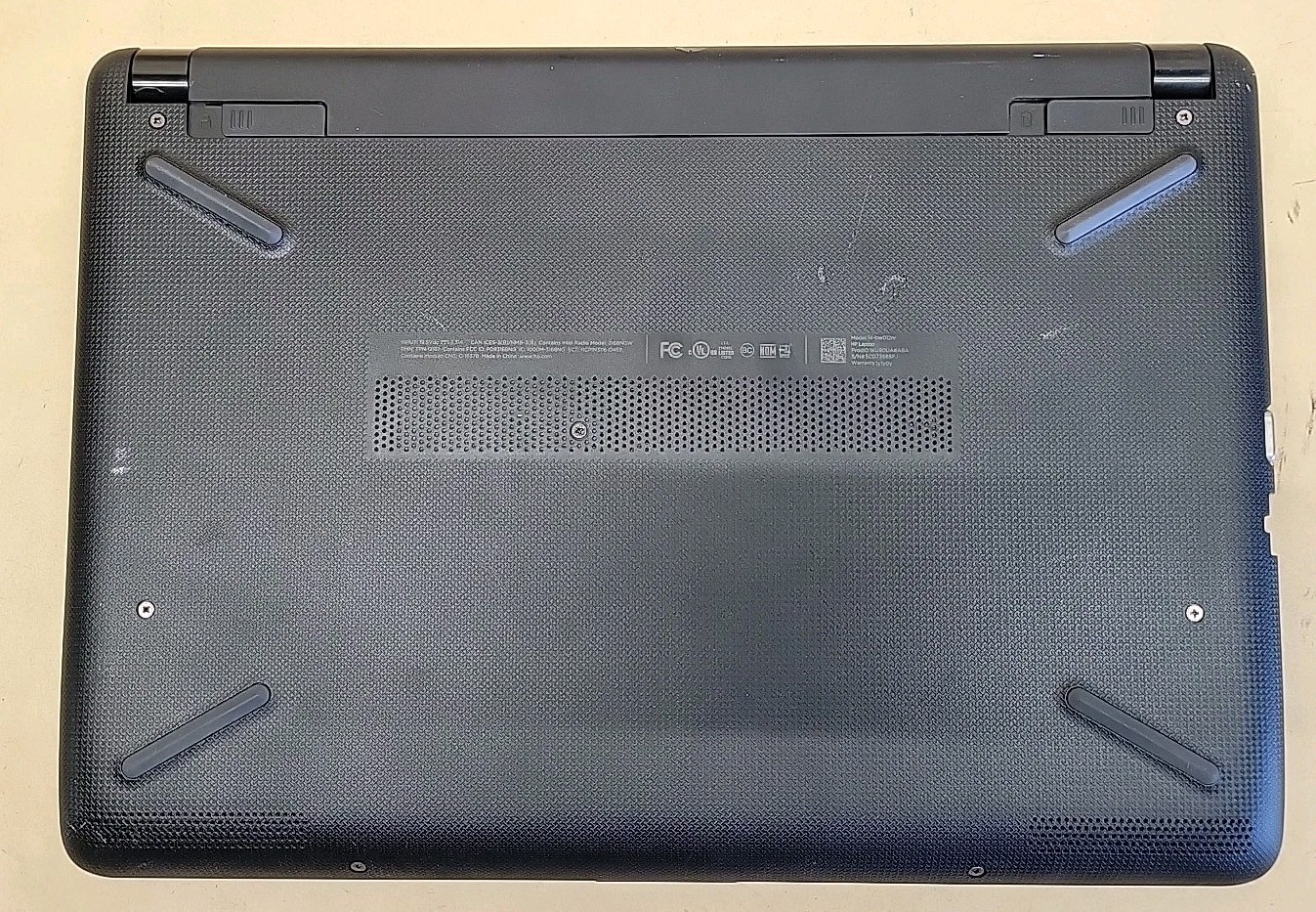 HP Laptop 14-bw012nr, AMD E2-9000e @ 1.5GHz, 4GB RAM, 32GB eMMC, Win10P