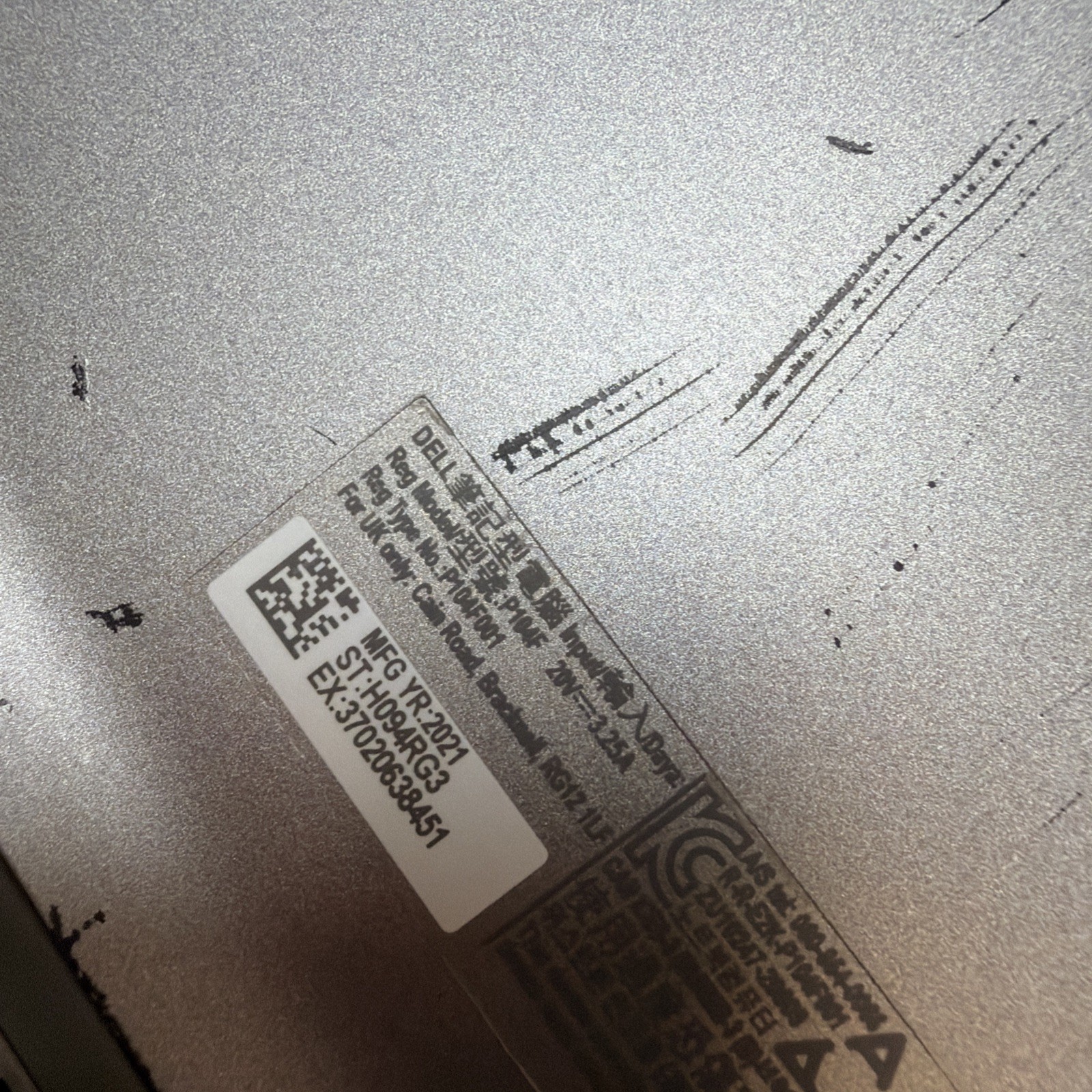 Dell Latitude 5520 i5-1145G7 16GB 512GB SSD 15″ FHD Win11 – Some Scratches