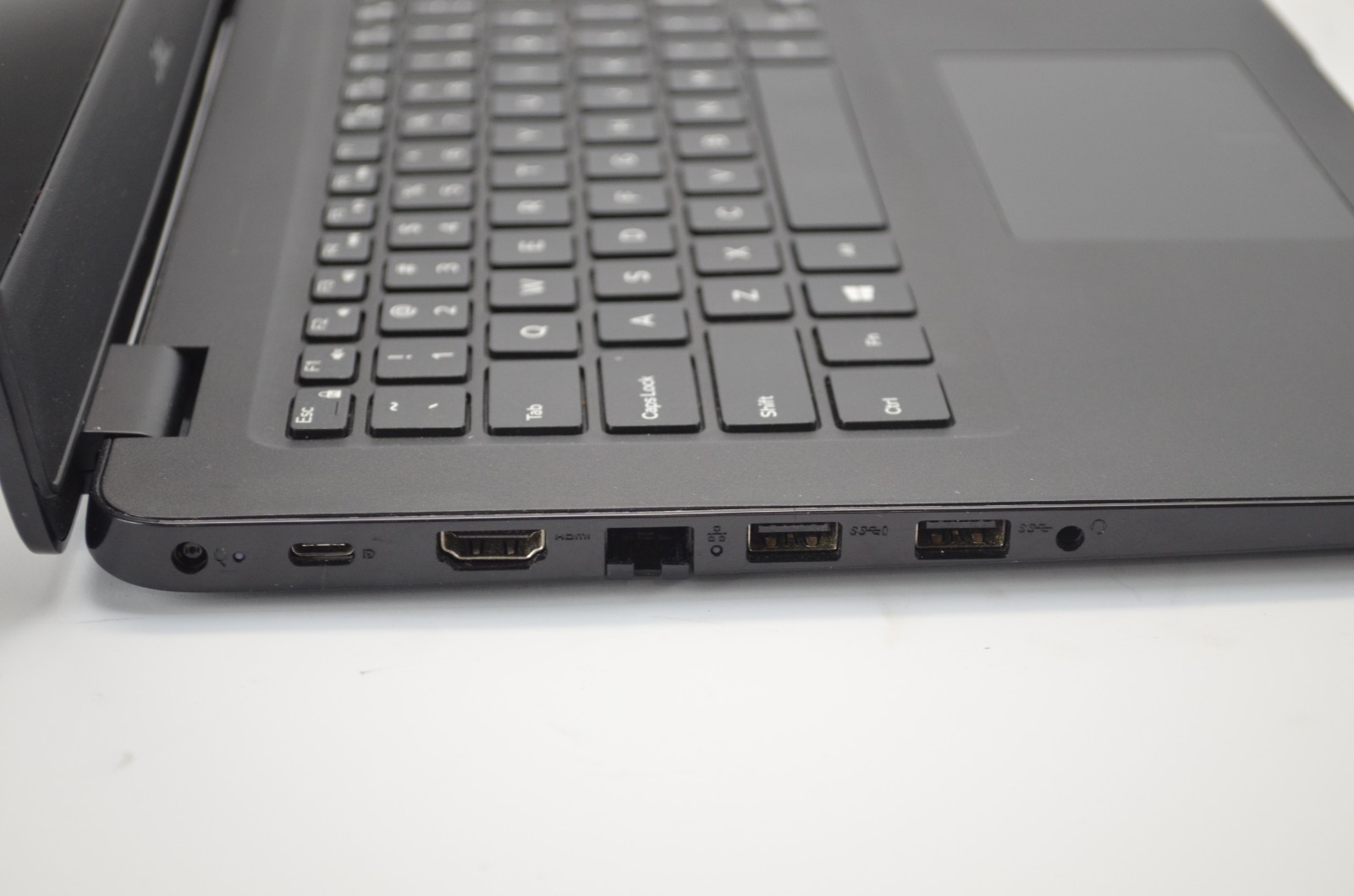 Dell Latitude 3400 14″ i5-8265U 1.6GHz 8GB RAM 256 M.2 Good Batt Win11 GRADE B