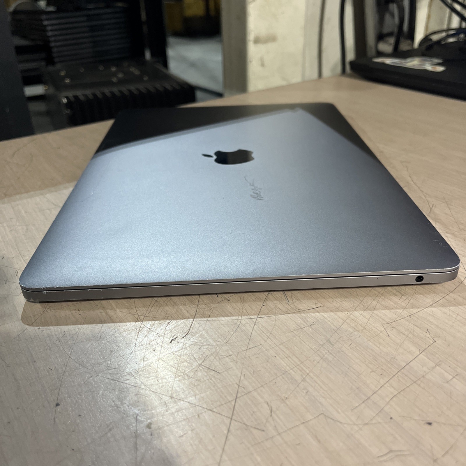 APPLE MACBOOK PRO 13″ MID-2017 CORE I5-7360U 2.3GHZ 8GB RAM NO HD “