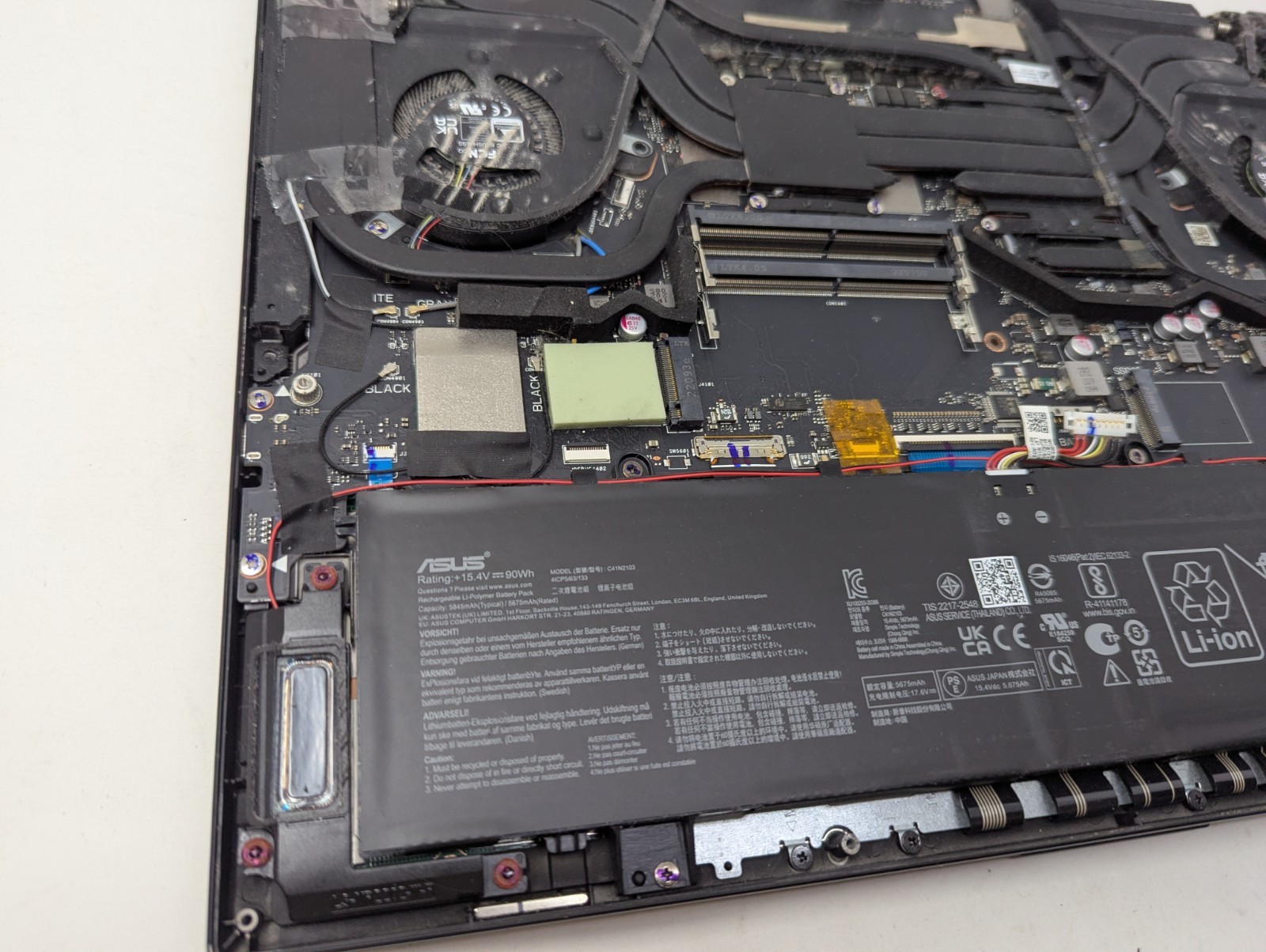 Asus ROG Zephyrus Duo 16 GX650R – RYZEN 9 6900HX RTX 3070 Ti Parts Repair Only