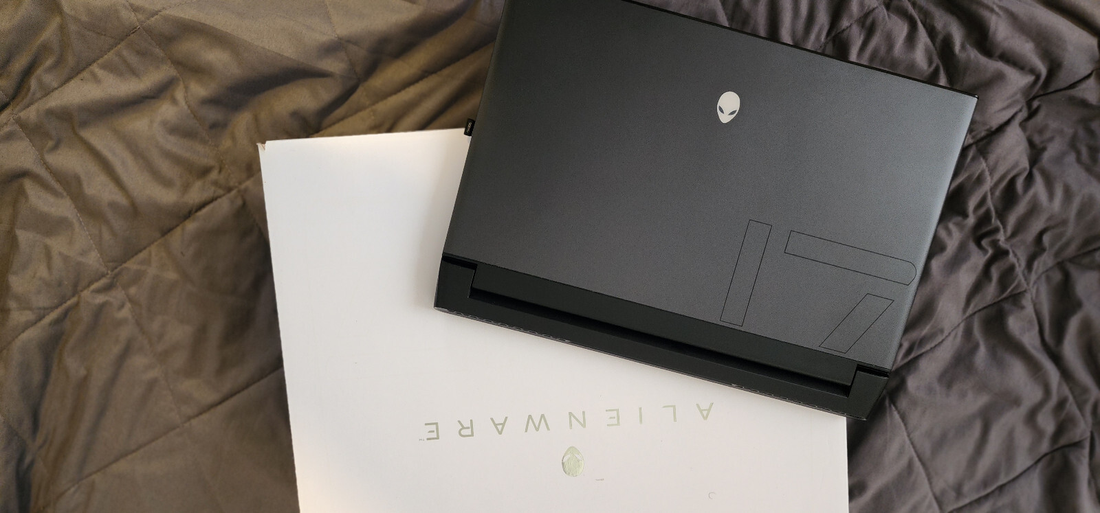 Alienware M17 R2