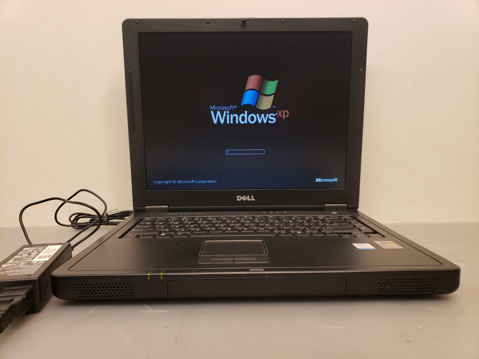 Vintage Dell Inspiron 1200 Laptop Intel M 1.3GHz 512MB 25GB 14″ WinXP *Nice Cond