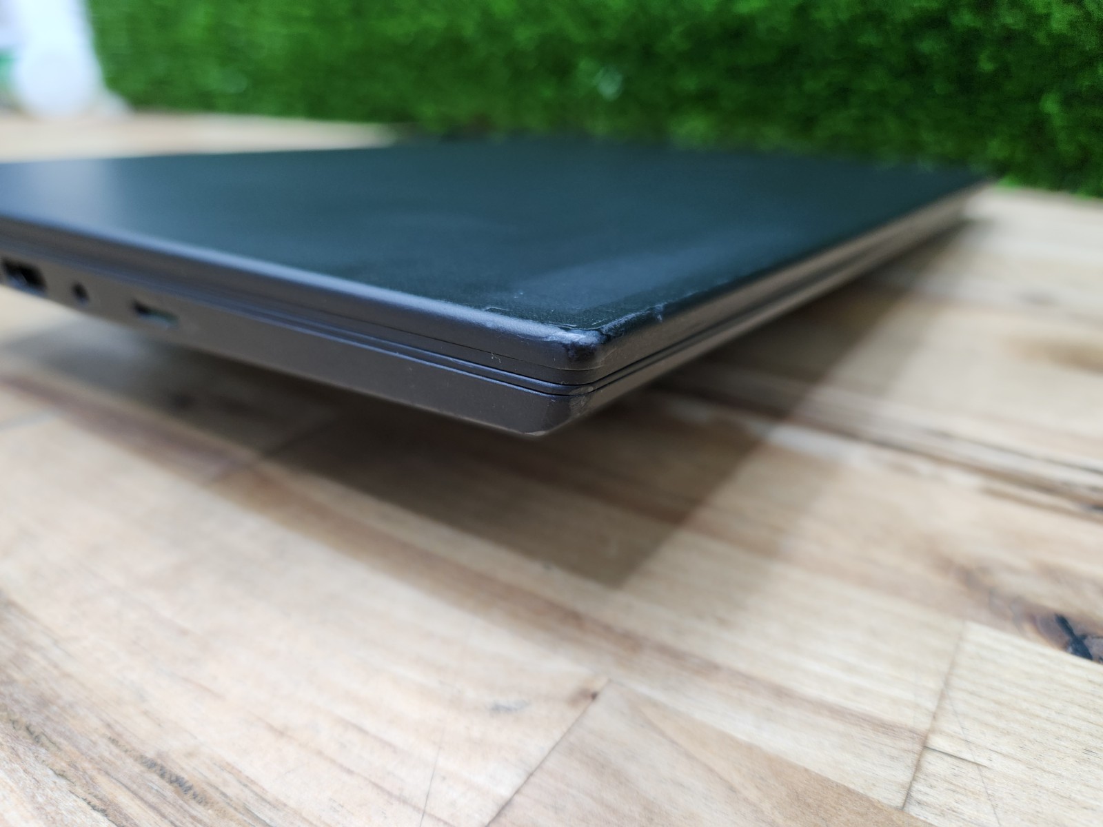 Lenovo ThinkPad T490 14″ FHD i5-8365U 1.6GHz 16GB 256GB SSD Windows 11 Pro ~